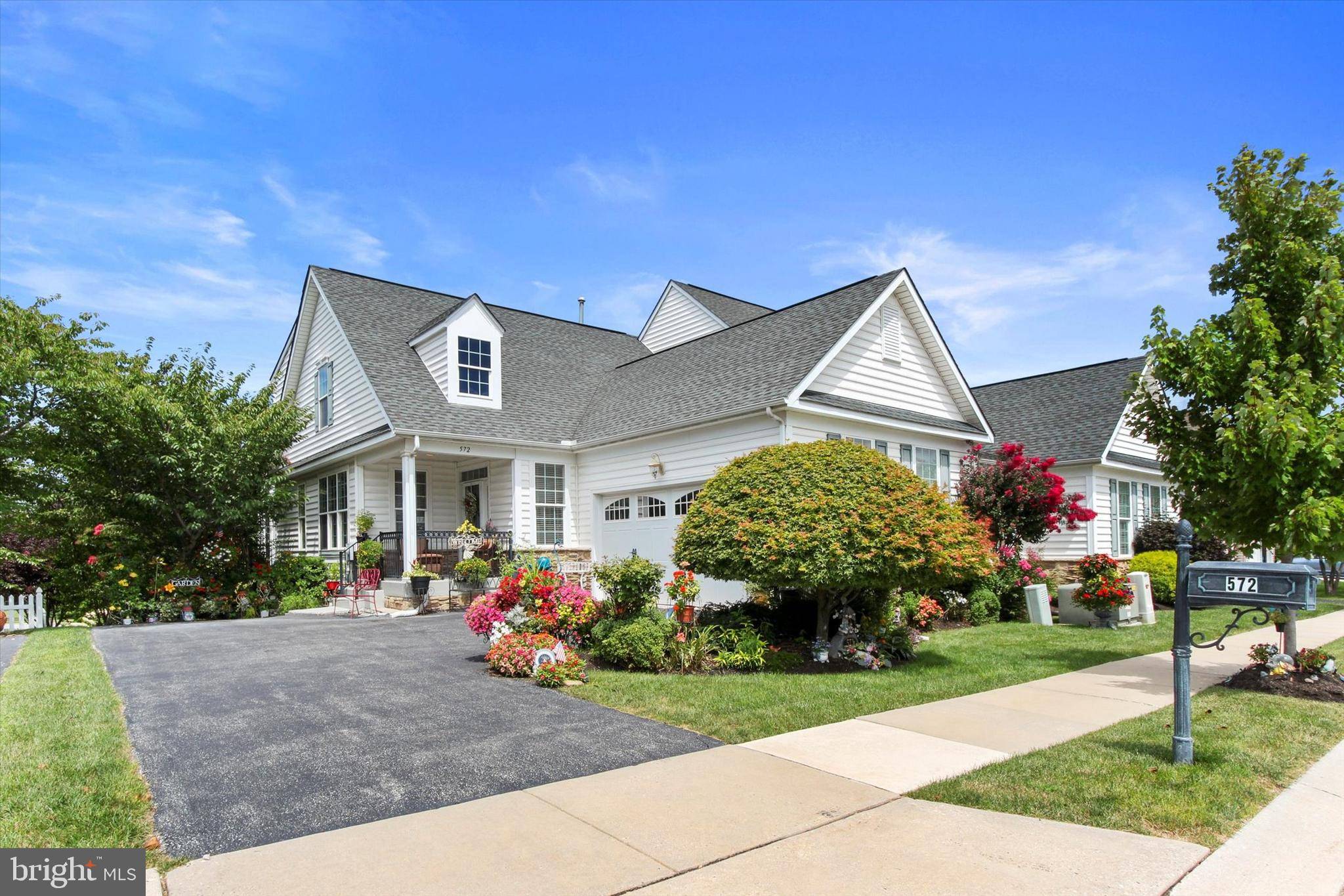 Seven Valleys, PA 17360,572 LAKE REDMAN CT