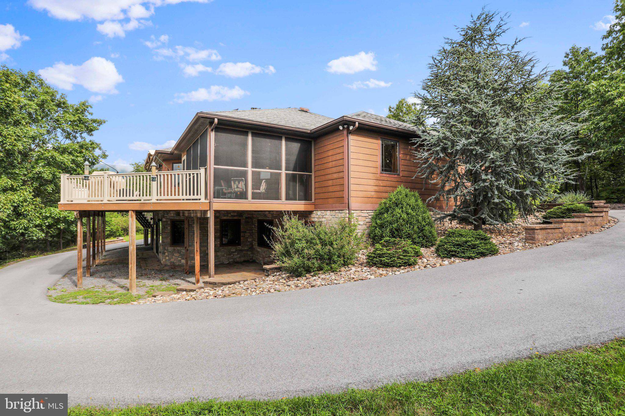 Berkeley Springs, WV 25411,109 CIELO LN