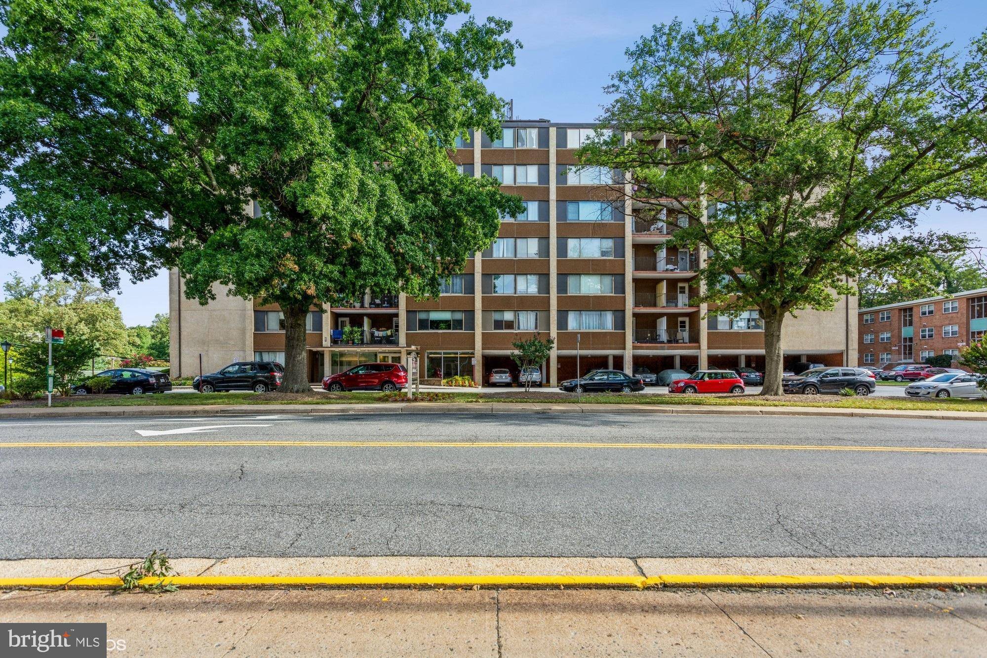 Arlington, VA 22207,4401 CHERRY HILL RD #13