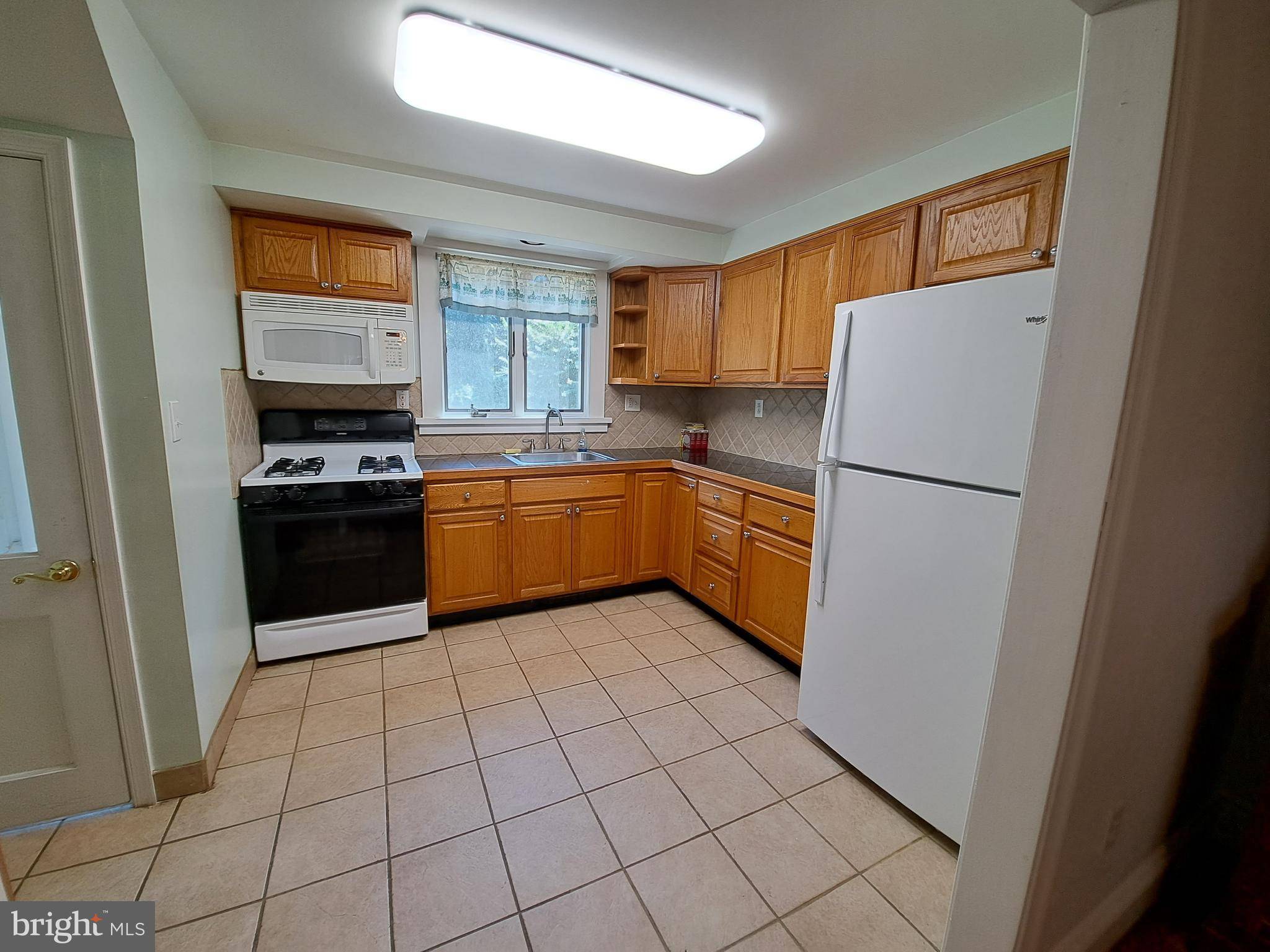 Elkins Park, PA 19027,359 OSCEOLA AVE