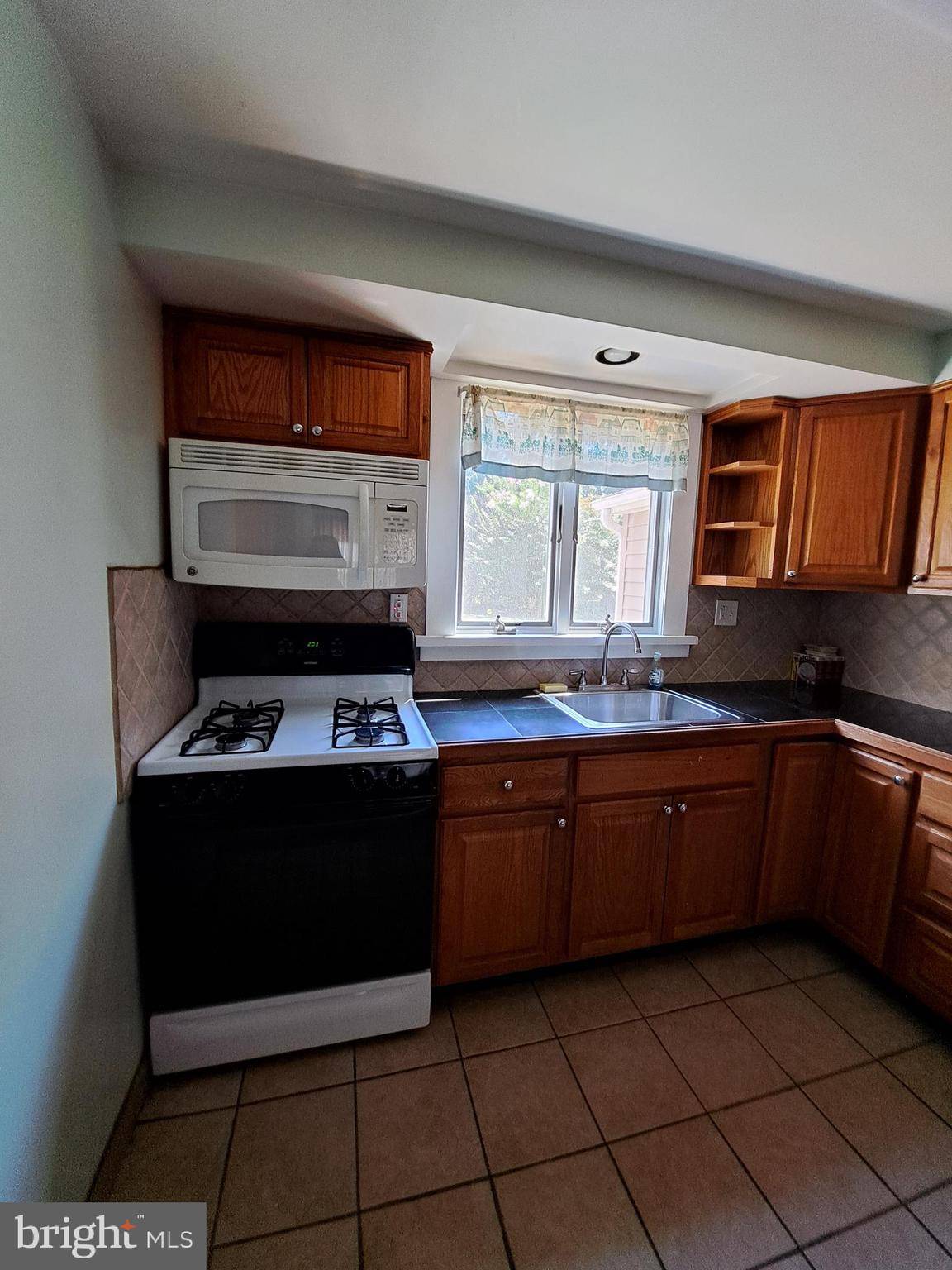 Elkins Park, PA 19027,359 OSCEOLA AVE