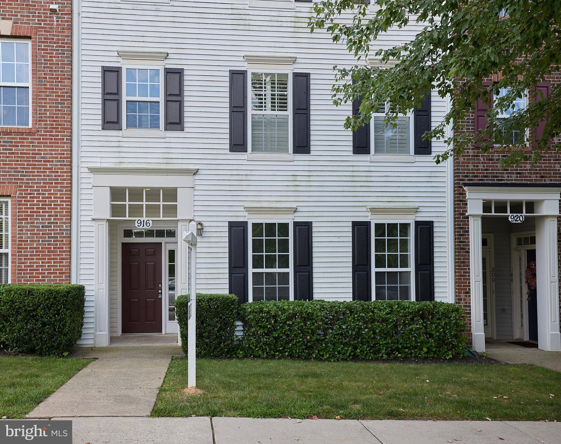 Gaithersburg, MD 20878,916 ORCHARD RIDGE DR #200