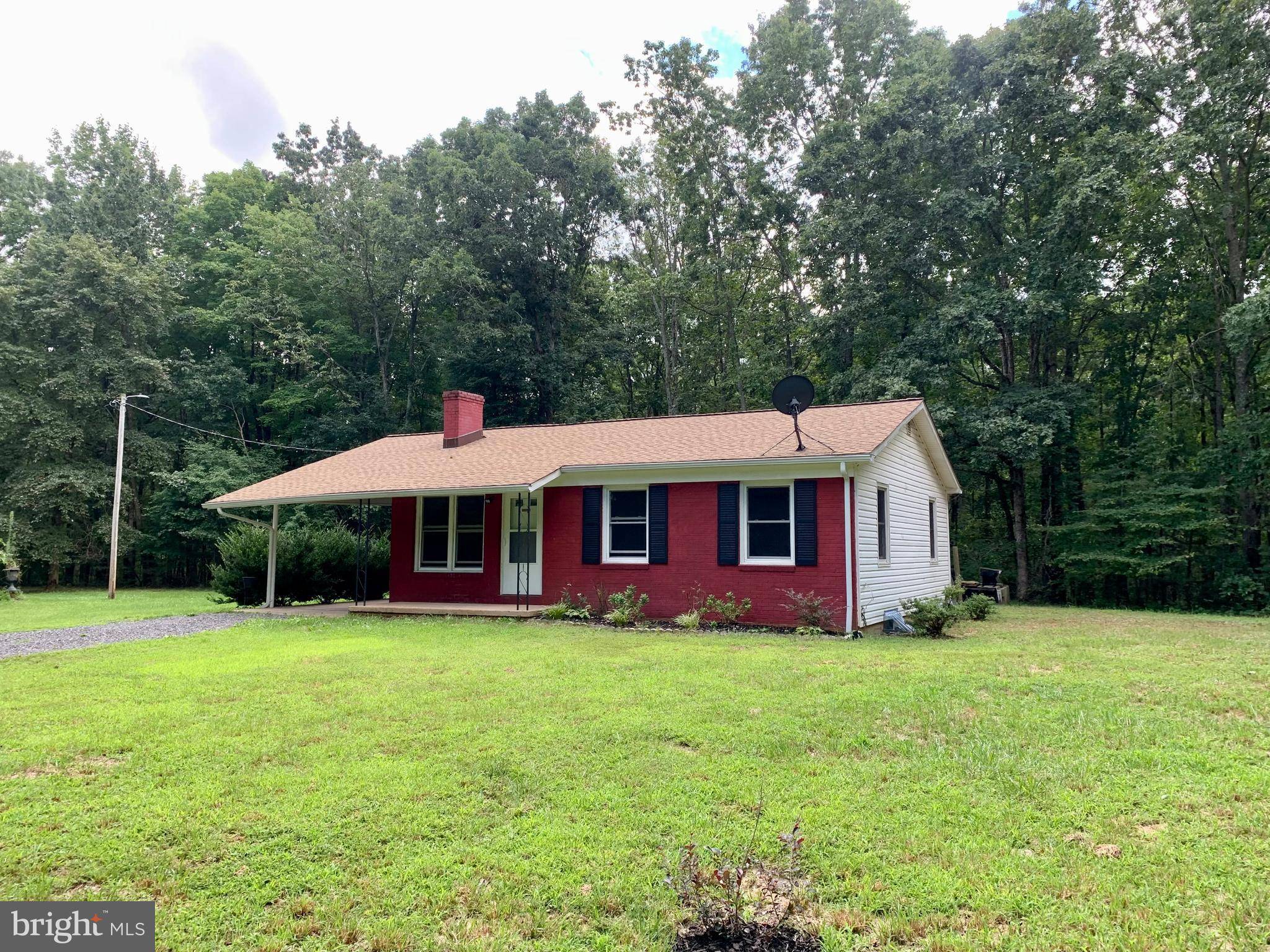 Aroda, VA 22709,246 ROEBUCK DR