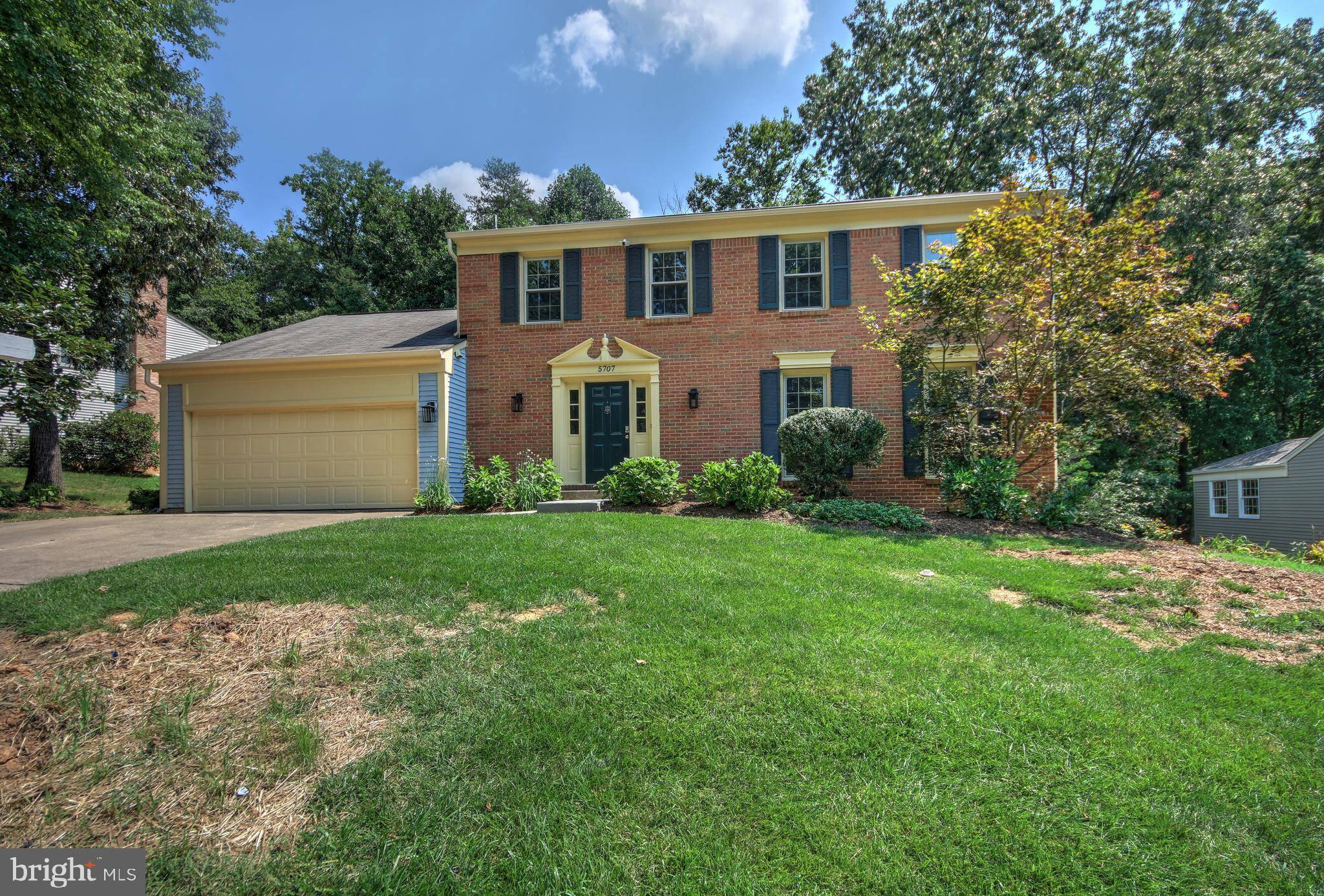 Burke, VA 22015,5707 OAK LEATHER DR