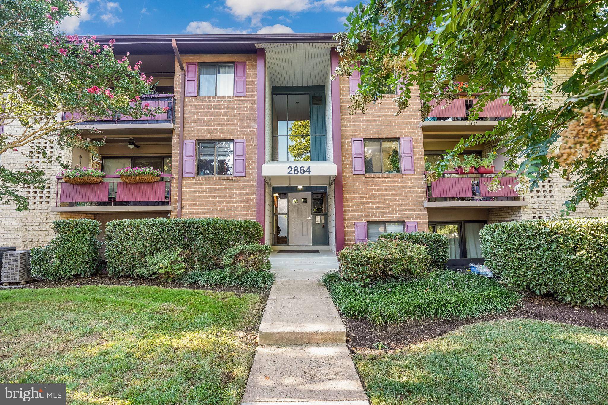 Falls Church, VA 22042,2864 DOVER LN #103