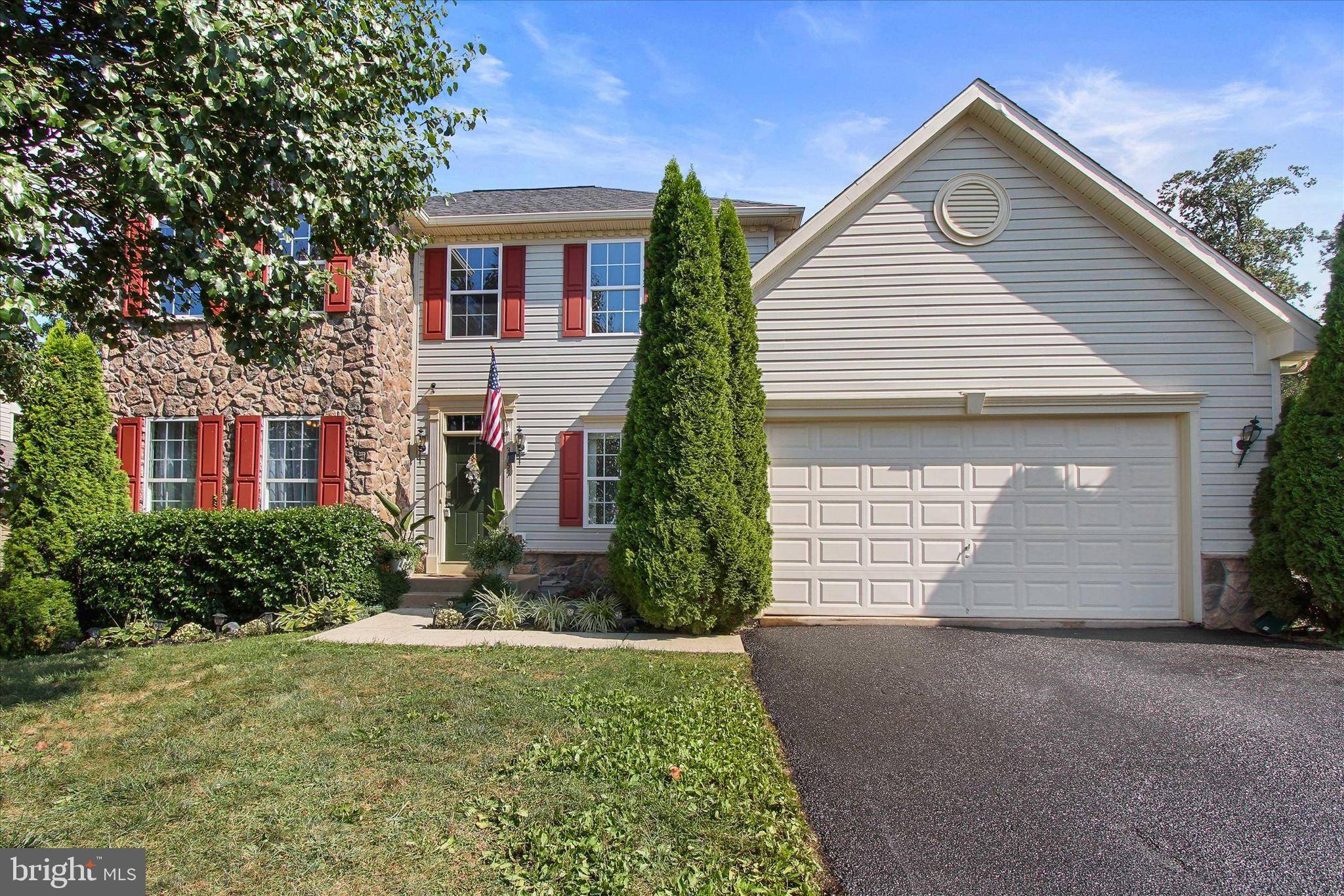 Spring Grove, PA 17362,3555 HARDWOOD TER