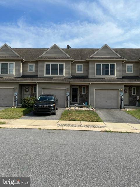 Manheim, PA 17545,289 CEDAR HOLW