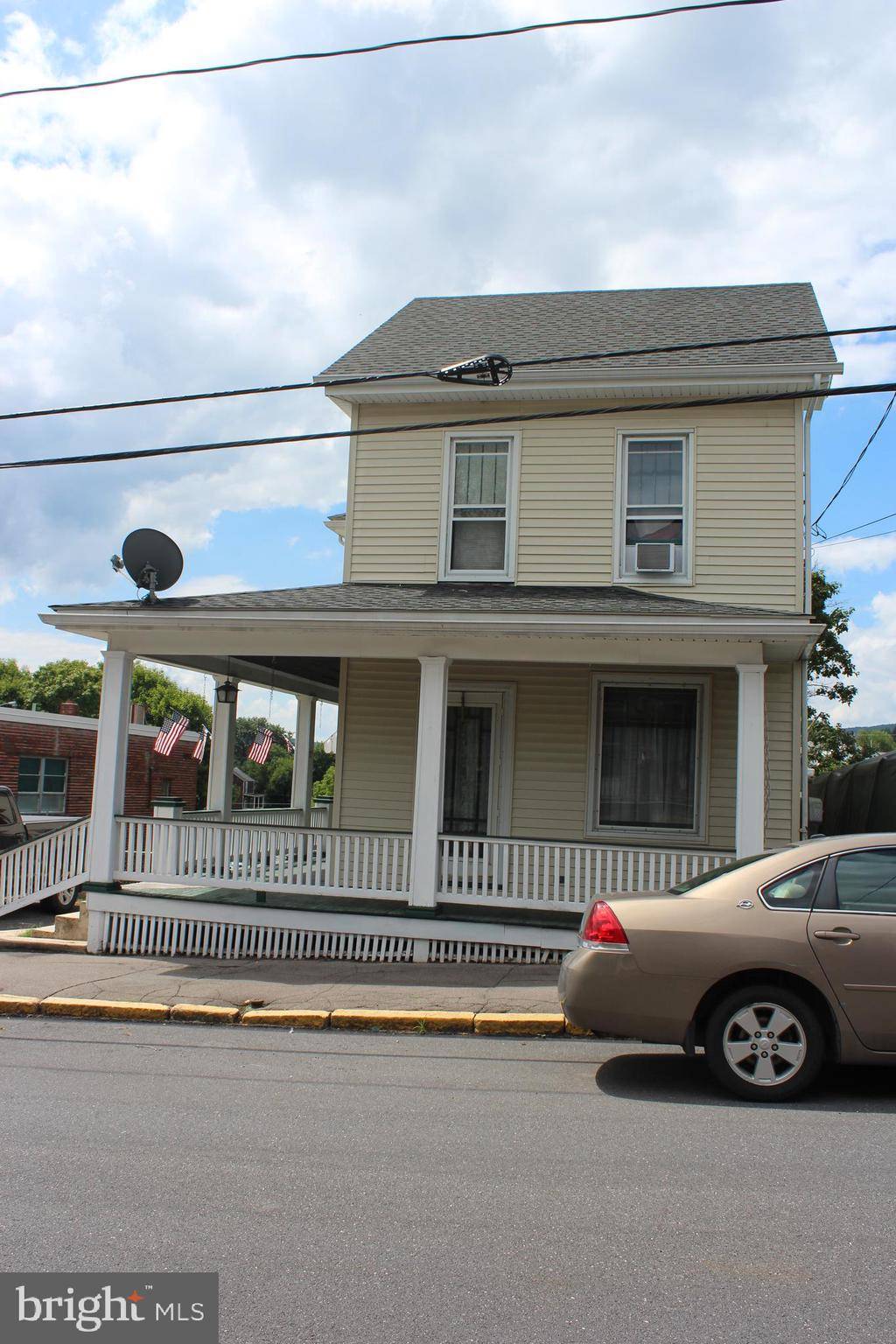 Williamstown, PA 17098,128 N WEST ST