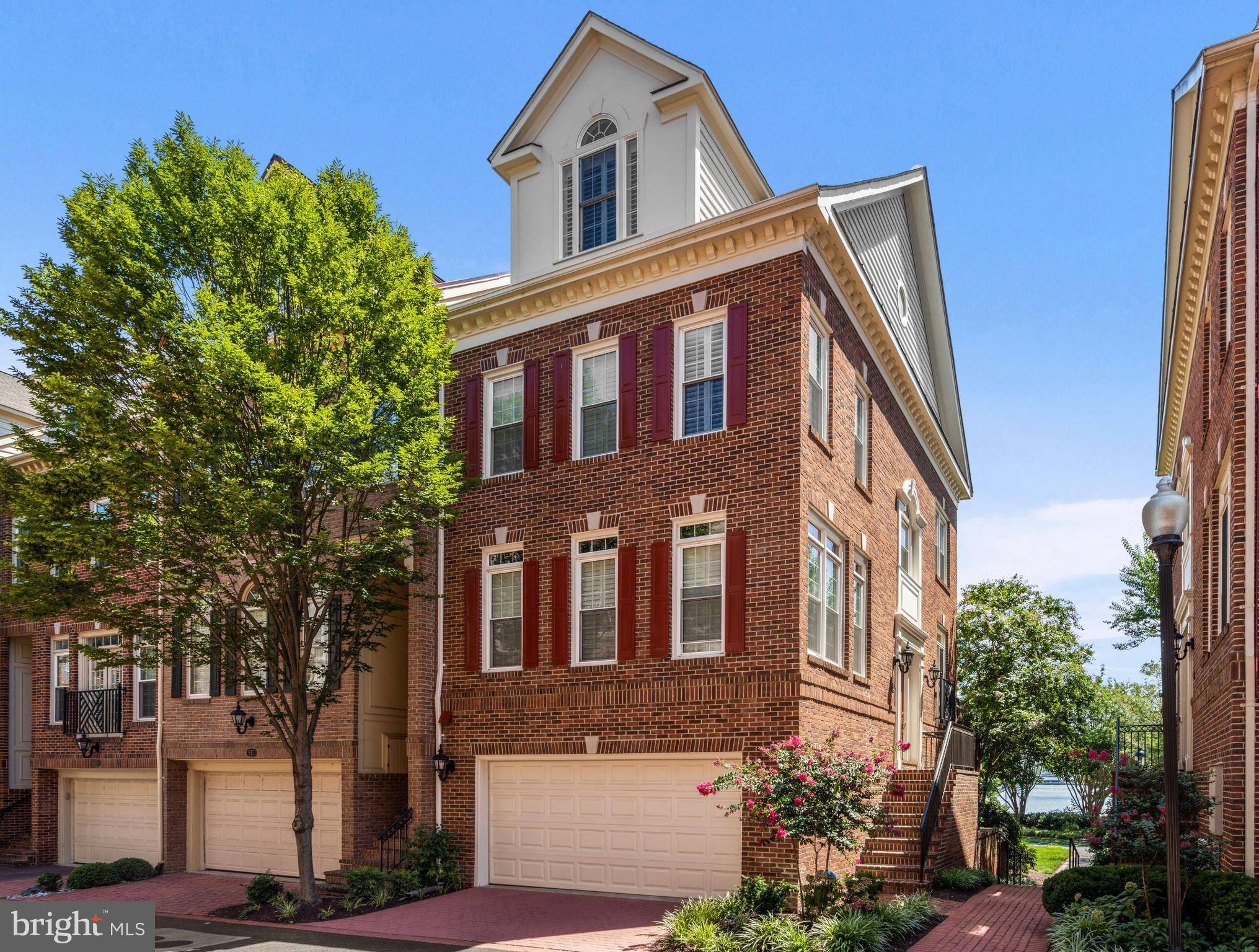 Alexandria, VA 22314,815 RIVERGATE PL