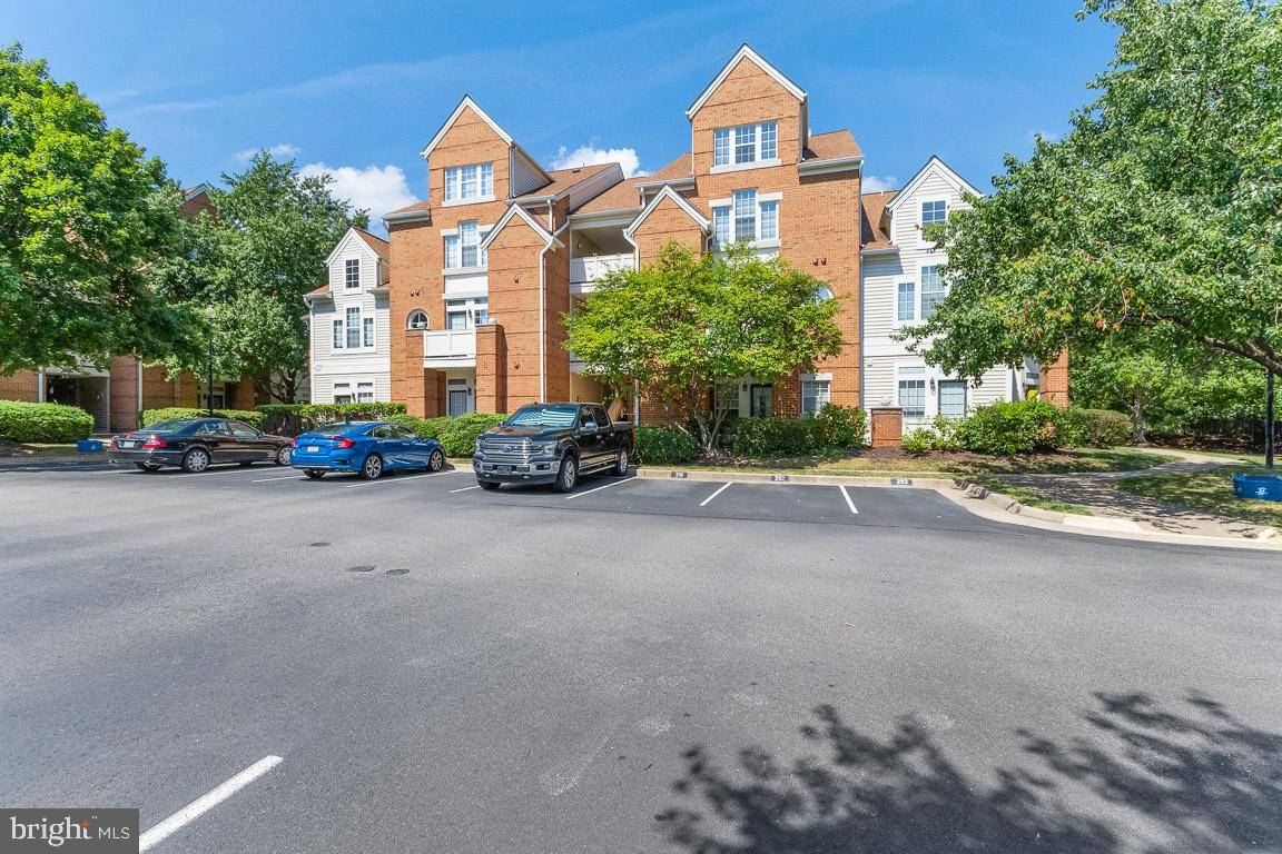 Alexandria, VA 22315,6804-E BRINDLE HEATH WAY #267