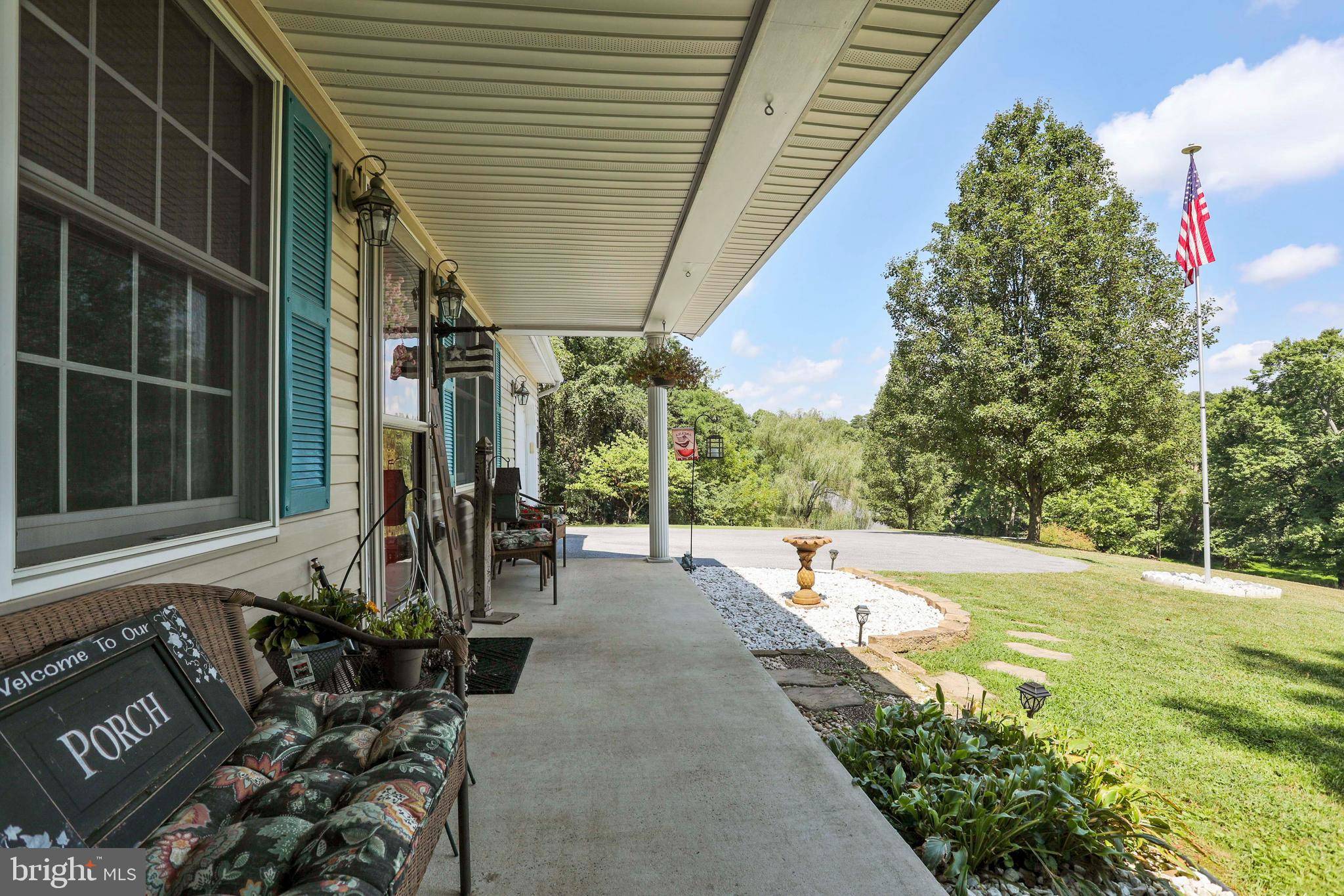 Falling Waters, WV 25419,144 JEANNA LN