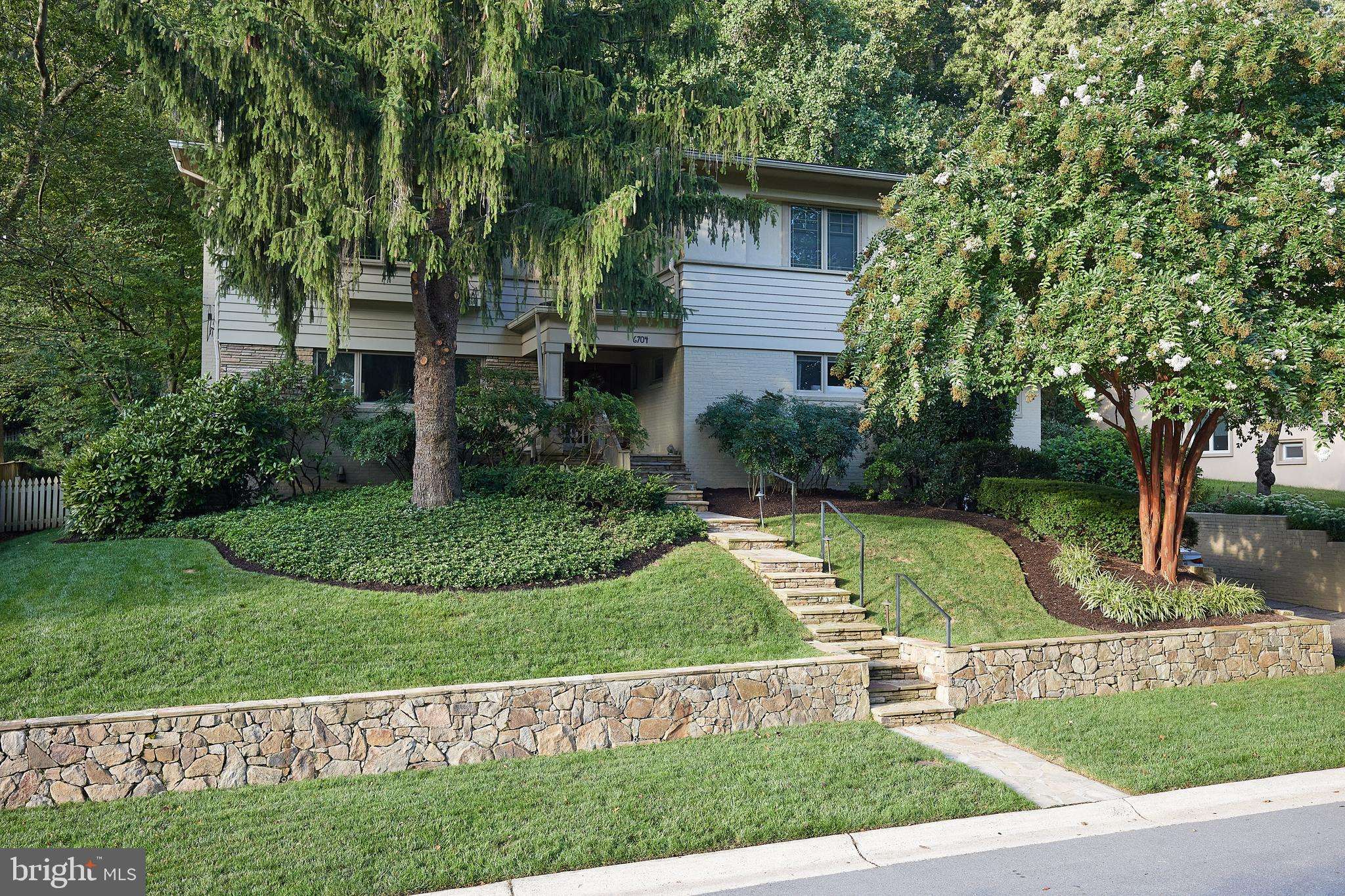 Bethesda, MD 20816,6704 TULIP HILL TER