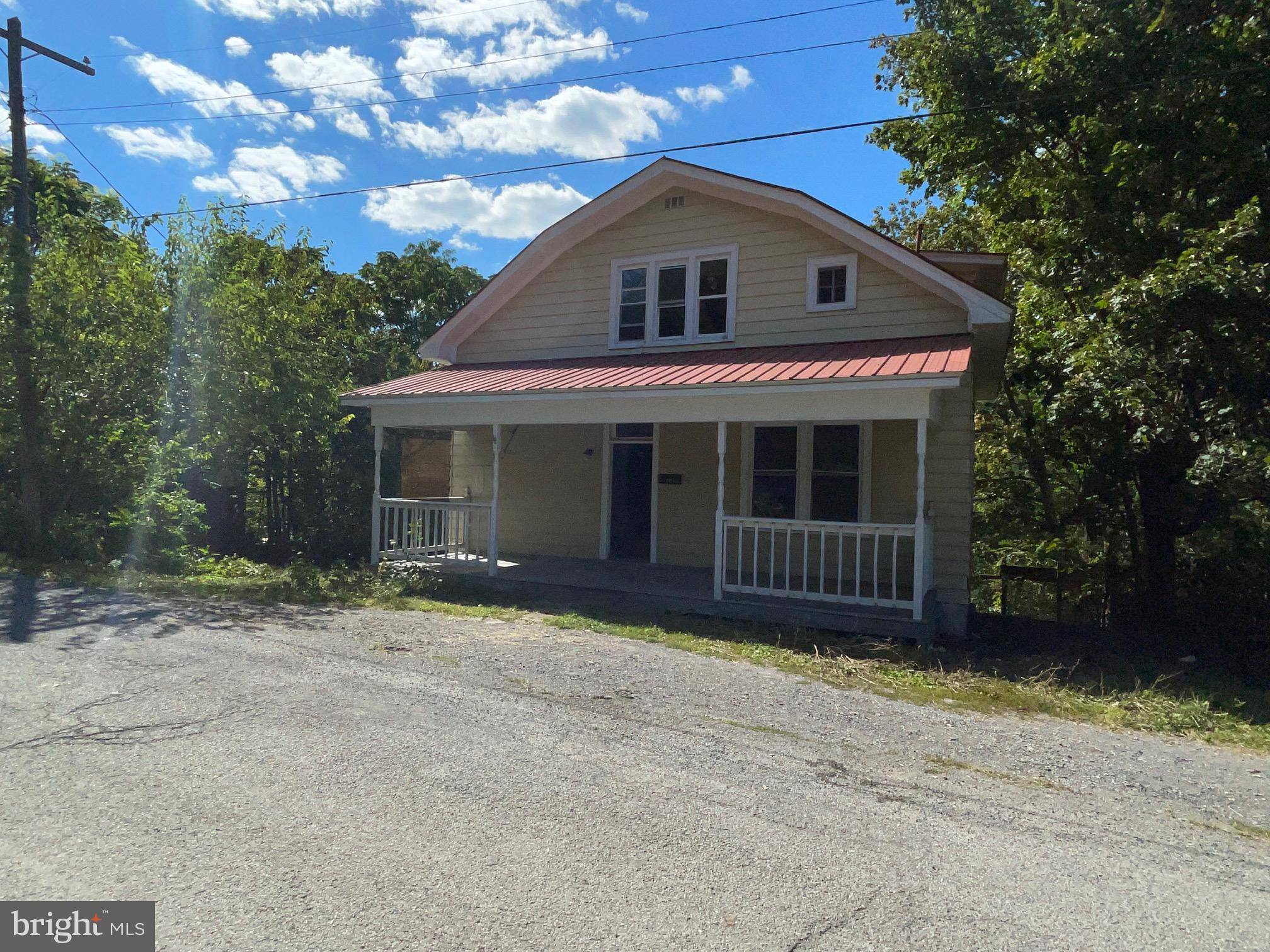 Berkeley Springs, WV 25411,290 S LAUREL AVE