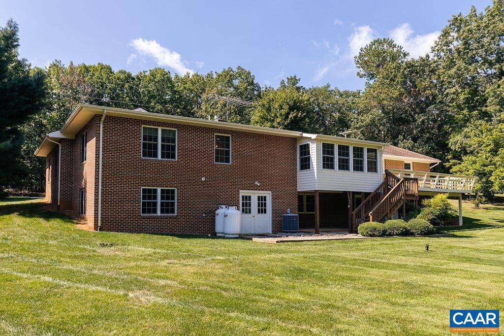 Afton, VA 22920,1192 TANBARK DR