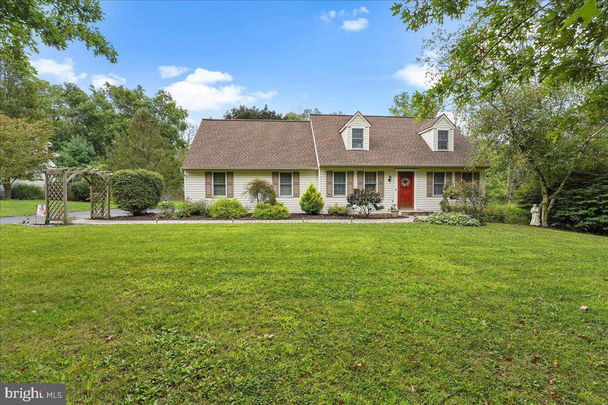 Honey Brook, PA 19344,230 DOVE DR