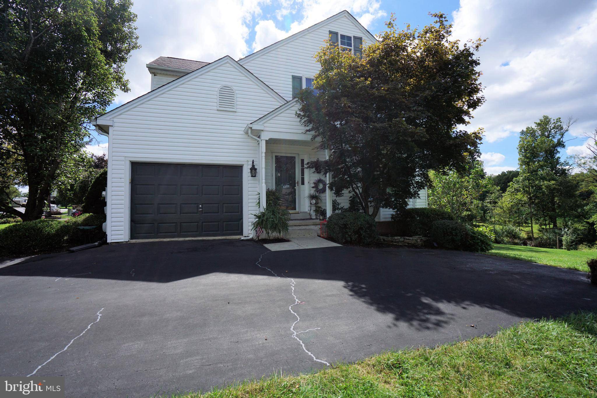 Souderton, PA 18964,323 SHERWOOD CT S