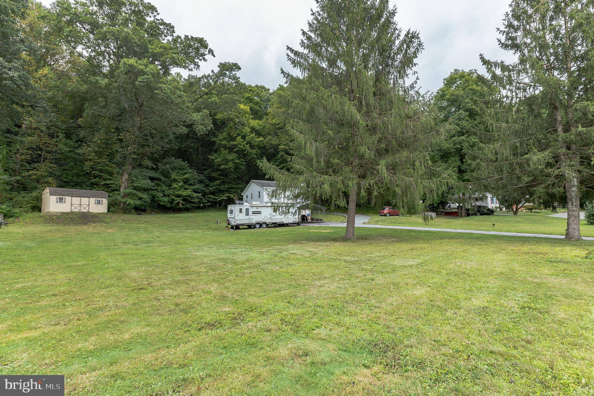 Elverson, PA 19520,2465 HARMONYVILLE RD