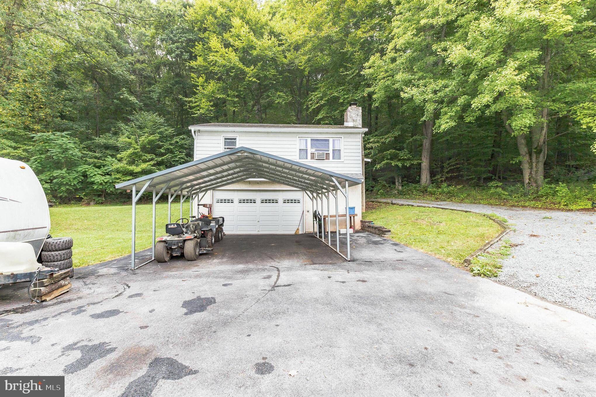 Elverson, PA 19520,2465 HARMONYVILLE RD