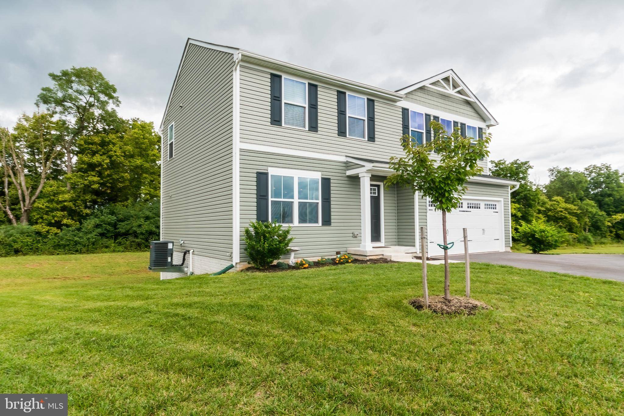 Bunker Hill, WV 25413,100 SWITCHGRASS CT