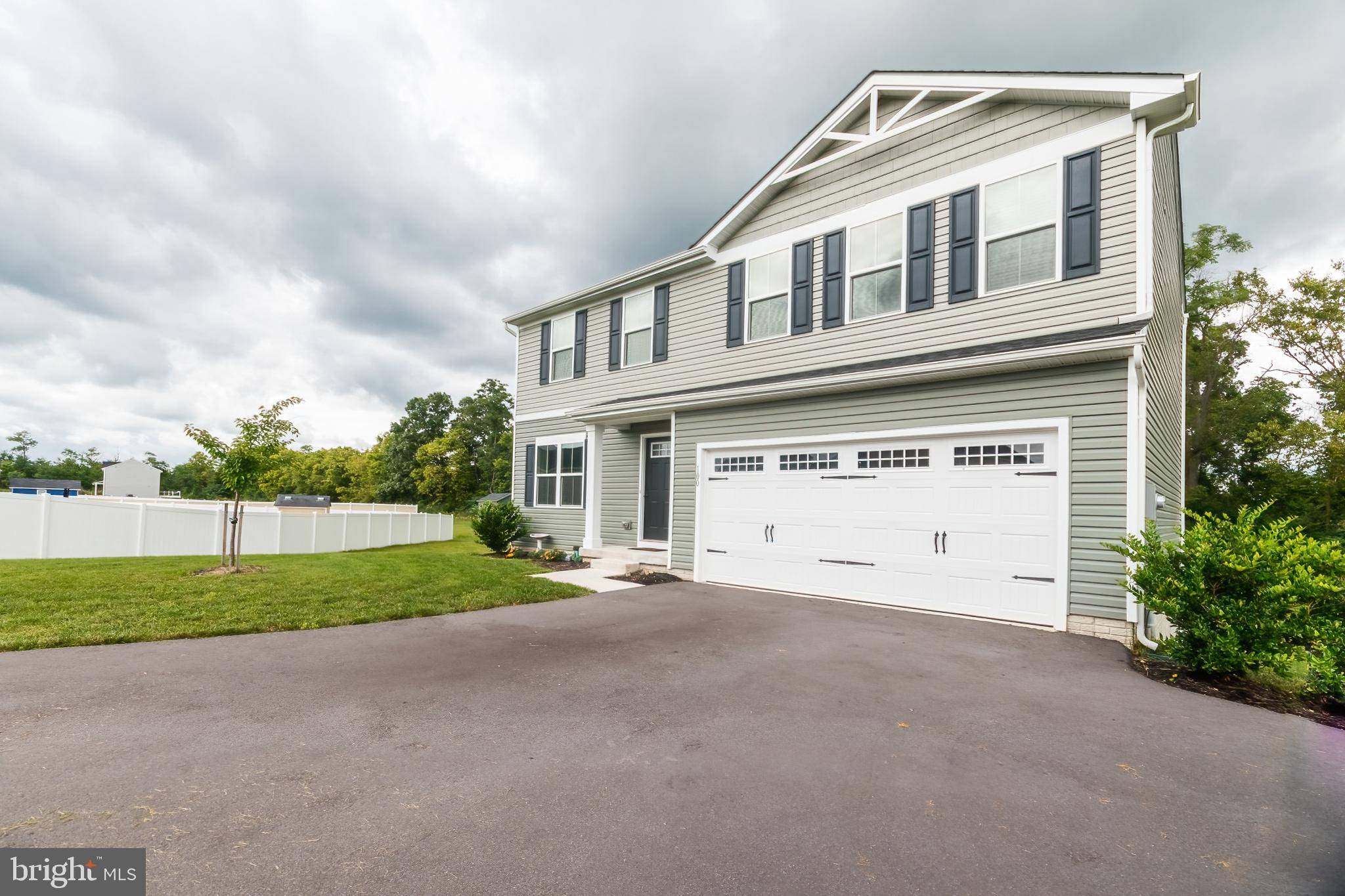 Bunker Hill, WV 25413,100 SWITCHGRASS CT