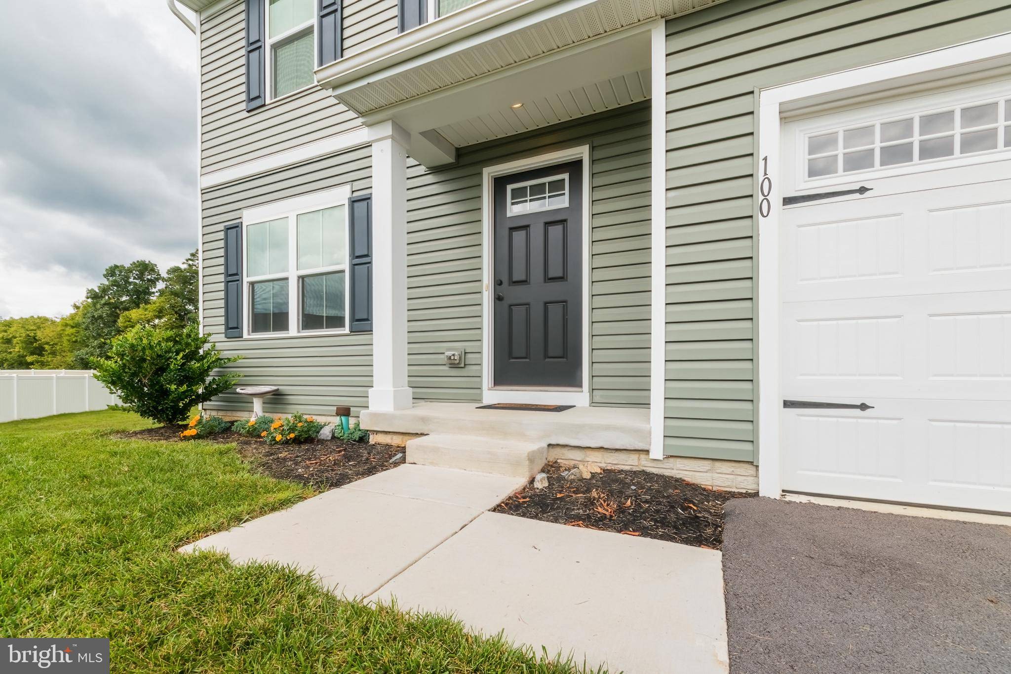 Bunker Hill, WV 25413,100 SWITCHGRASS CT