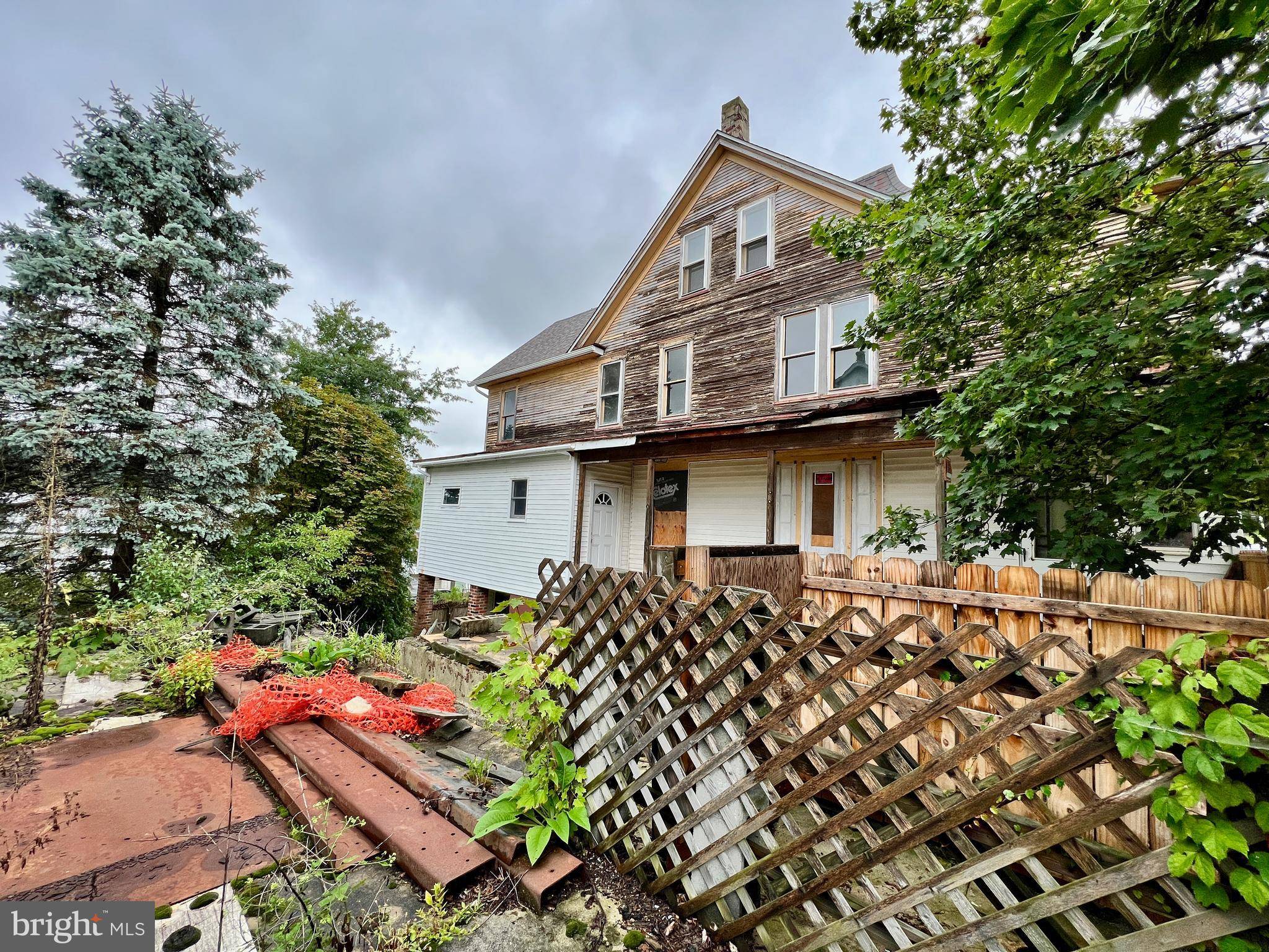 Lansford, PA 18232,241 E ABBOTT ST