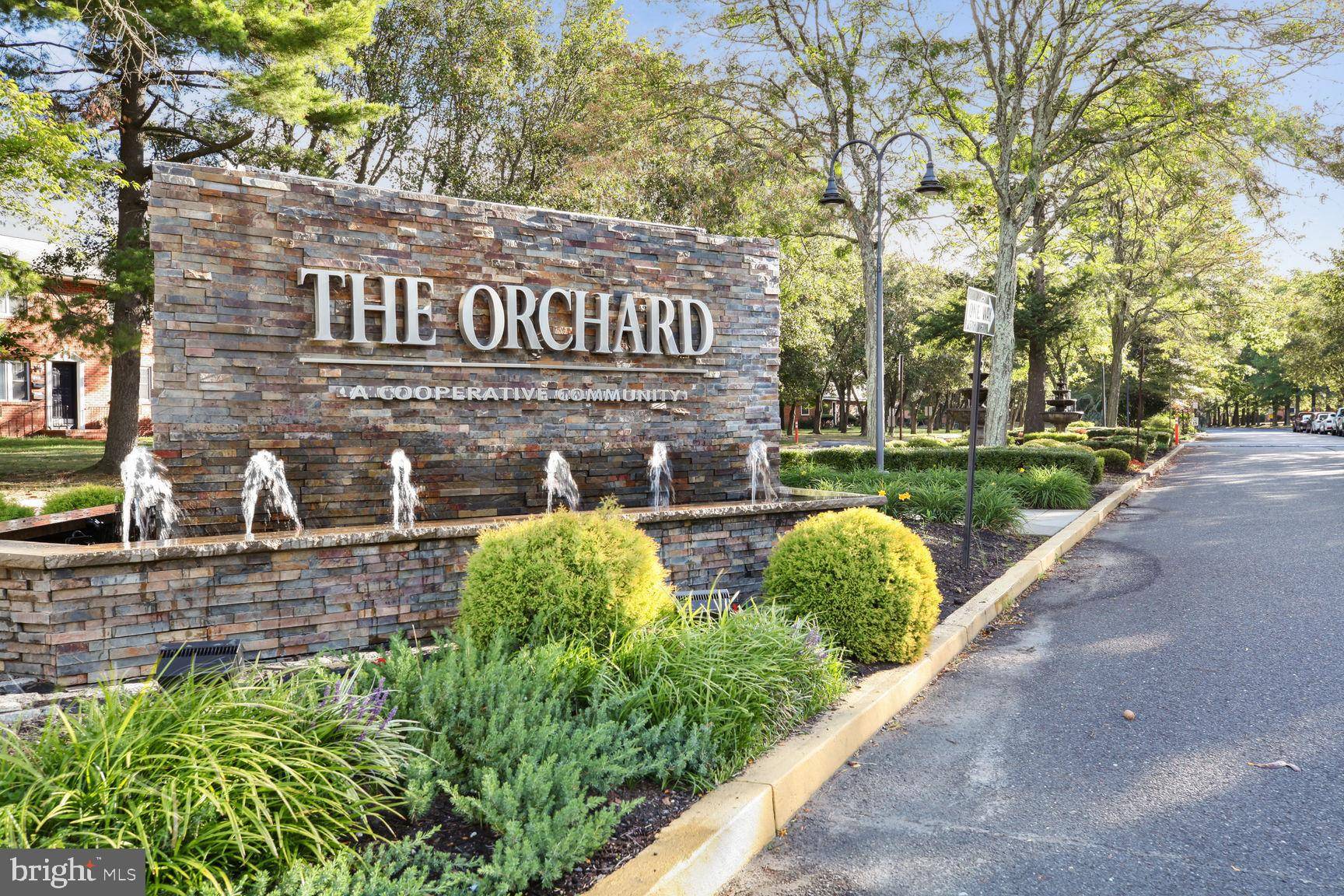 East Windsor, NJ 08512,111-E THE ORCHARD