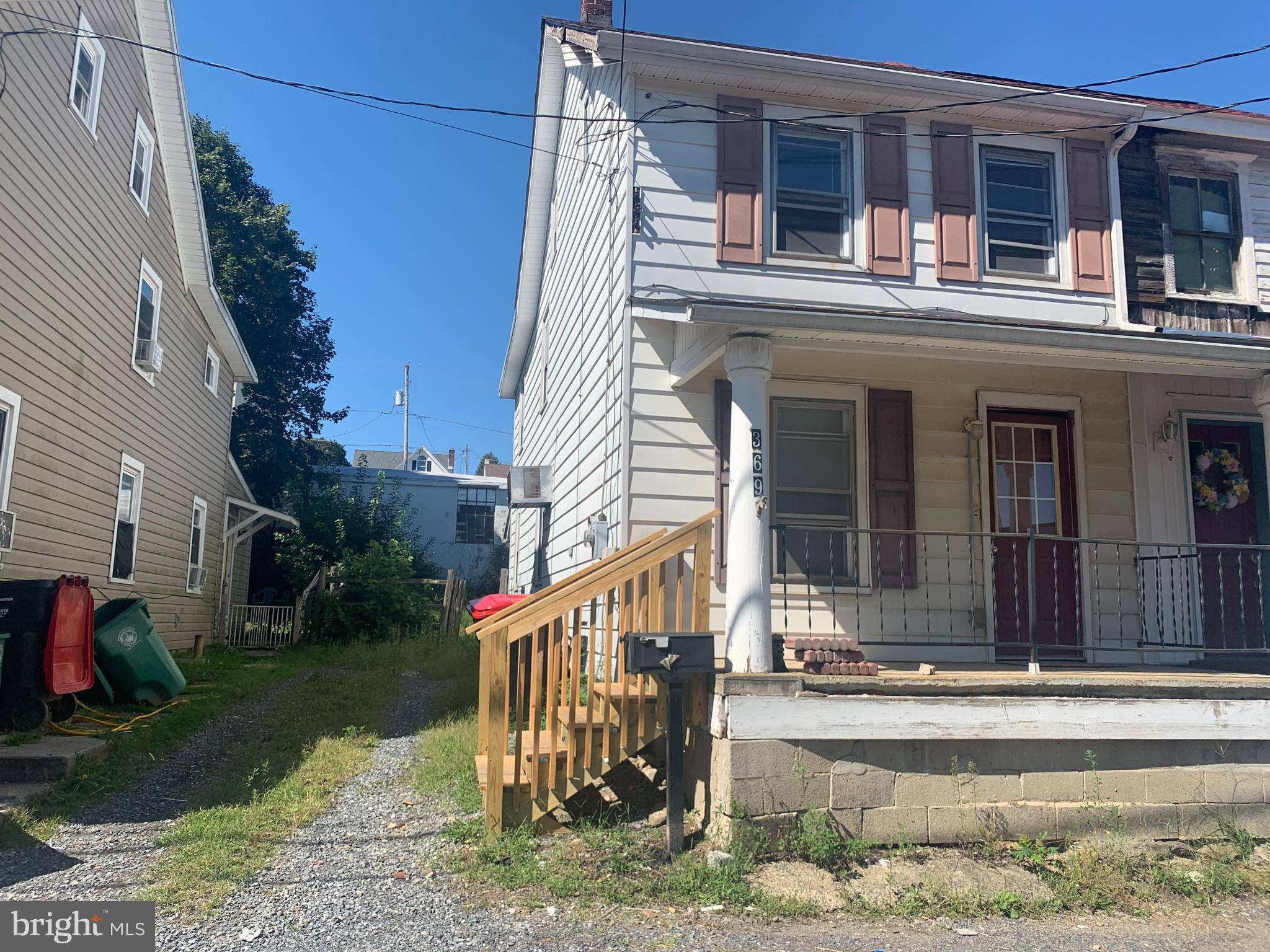 Lehighton, PA 18235,369 EAST ALY N