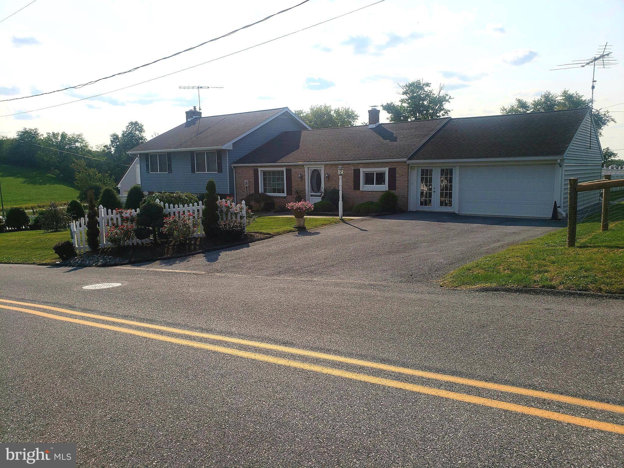 Newmanstown, PA 17073,361 S MARKET ST