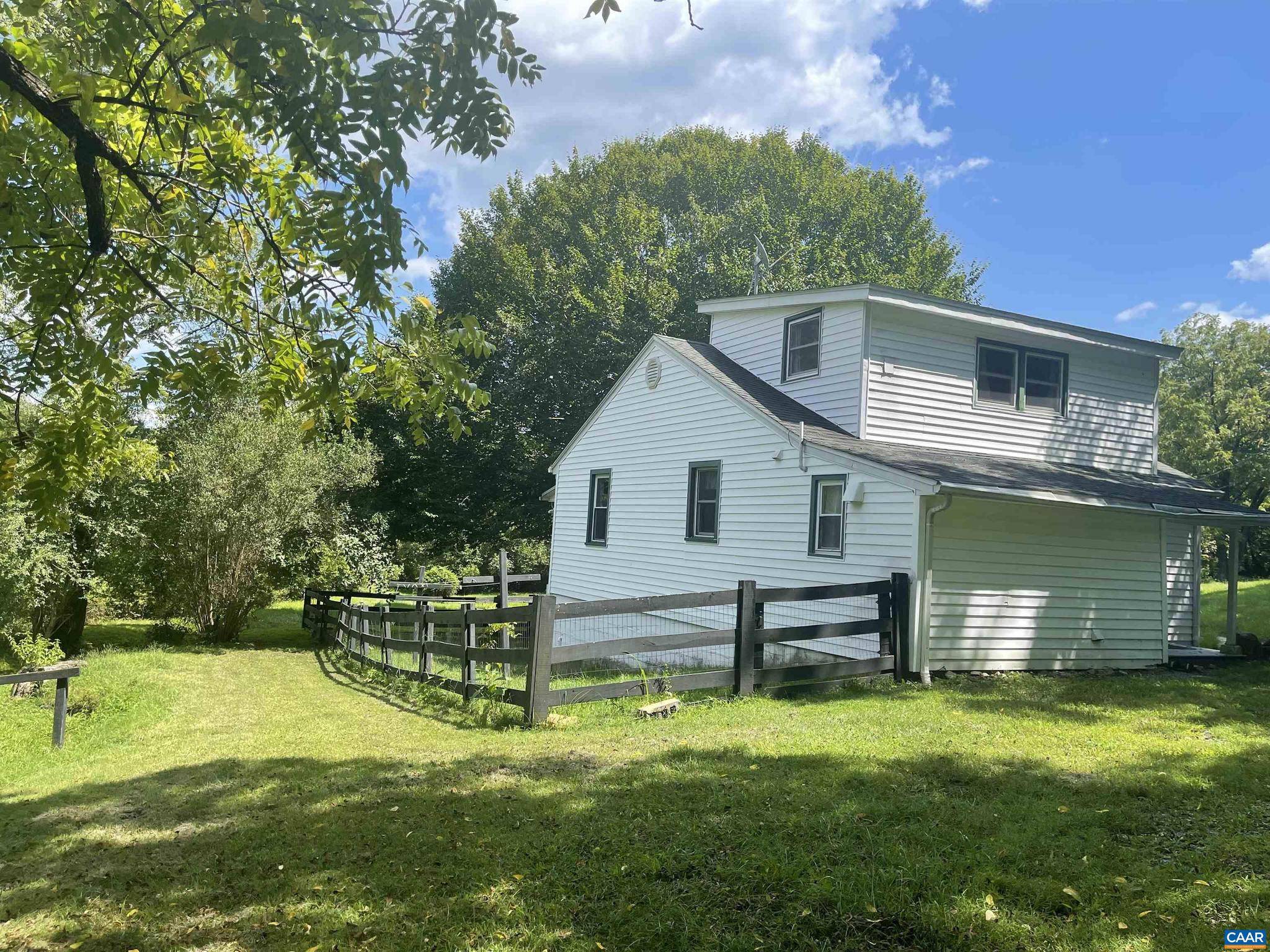 Roseland, VA 22967,499 WINERY LN