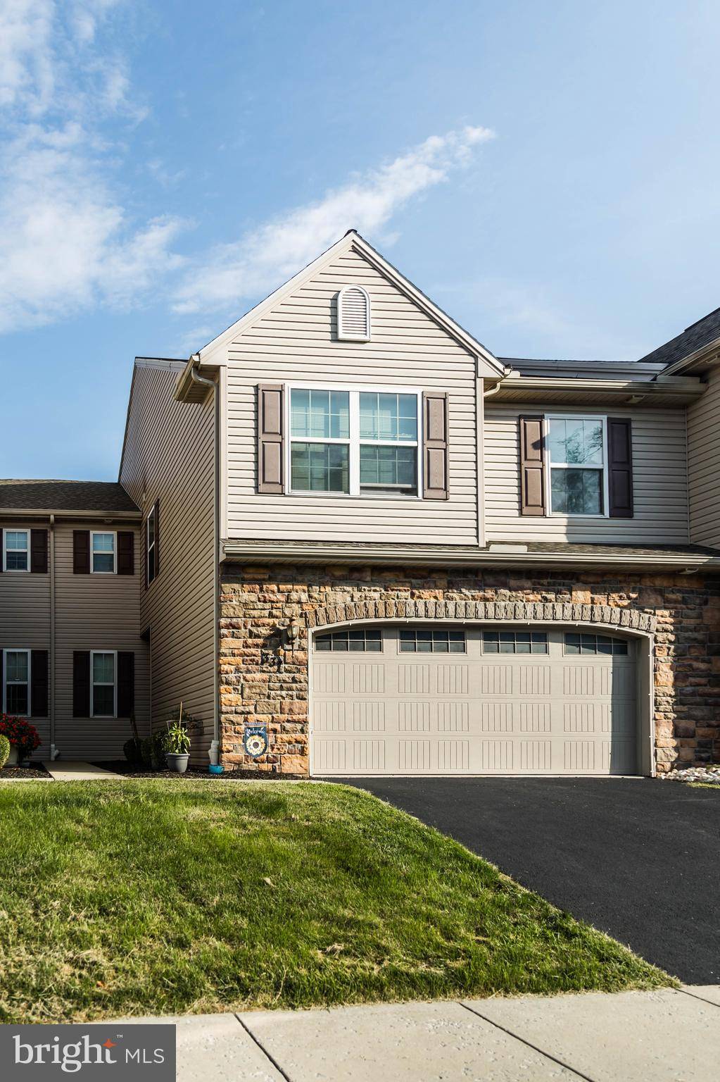 New Cumberland, PA 17070,337 WEATHERSTONE DR