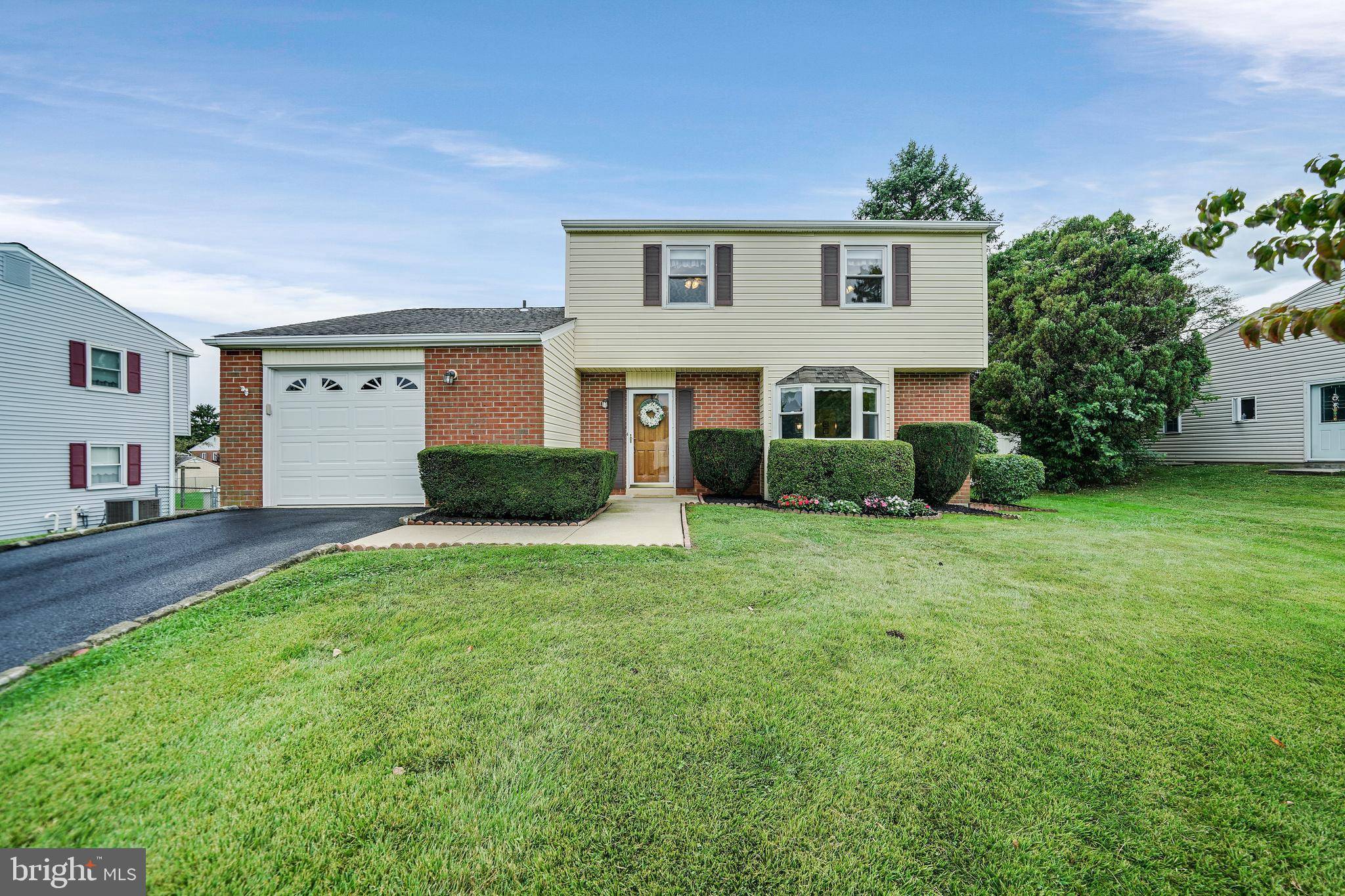 Aston, PA 19014,756 BURDETT DR