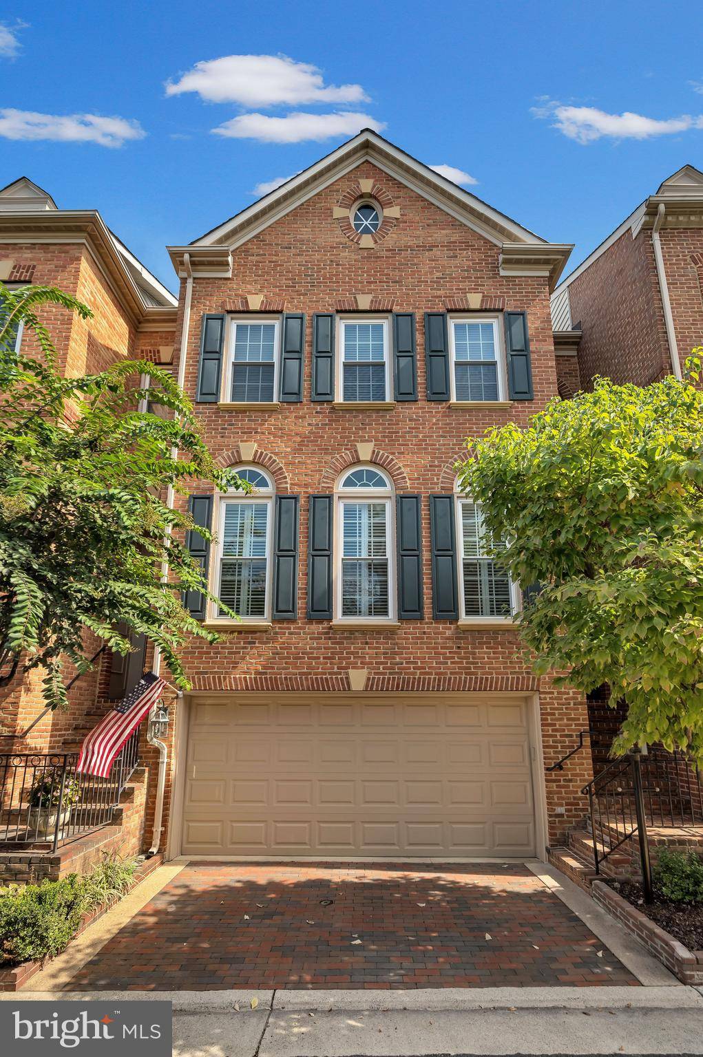 Alexandria, VA 22314,1671 HUNTING CREEK DR