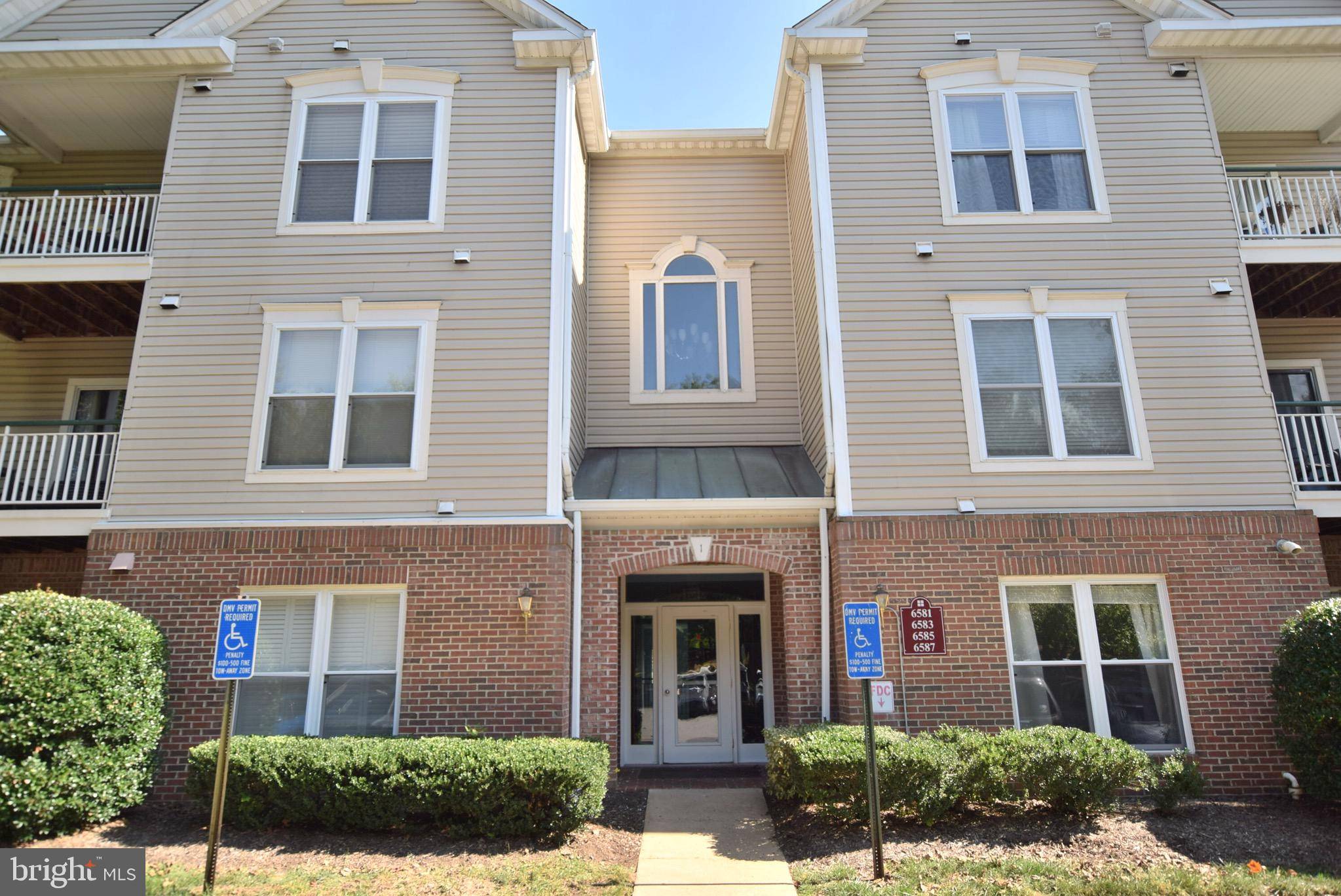 Alexandria, VA 22315,6583 GRANGE LN #202