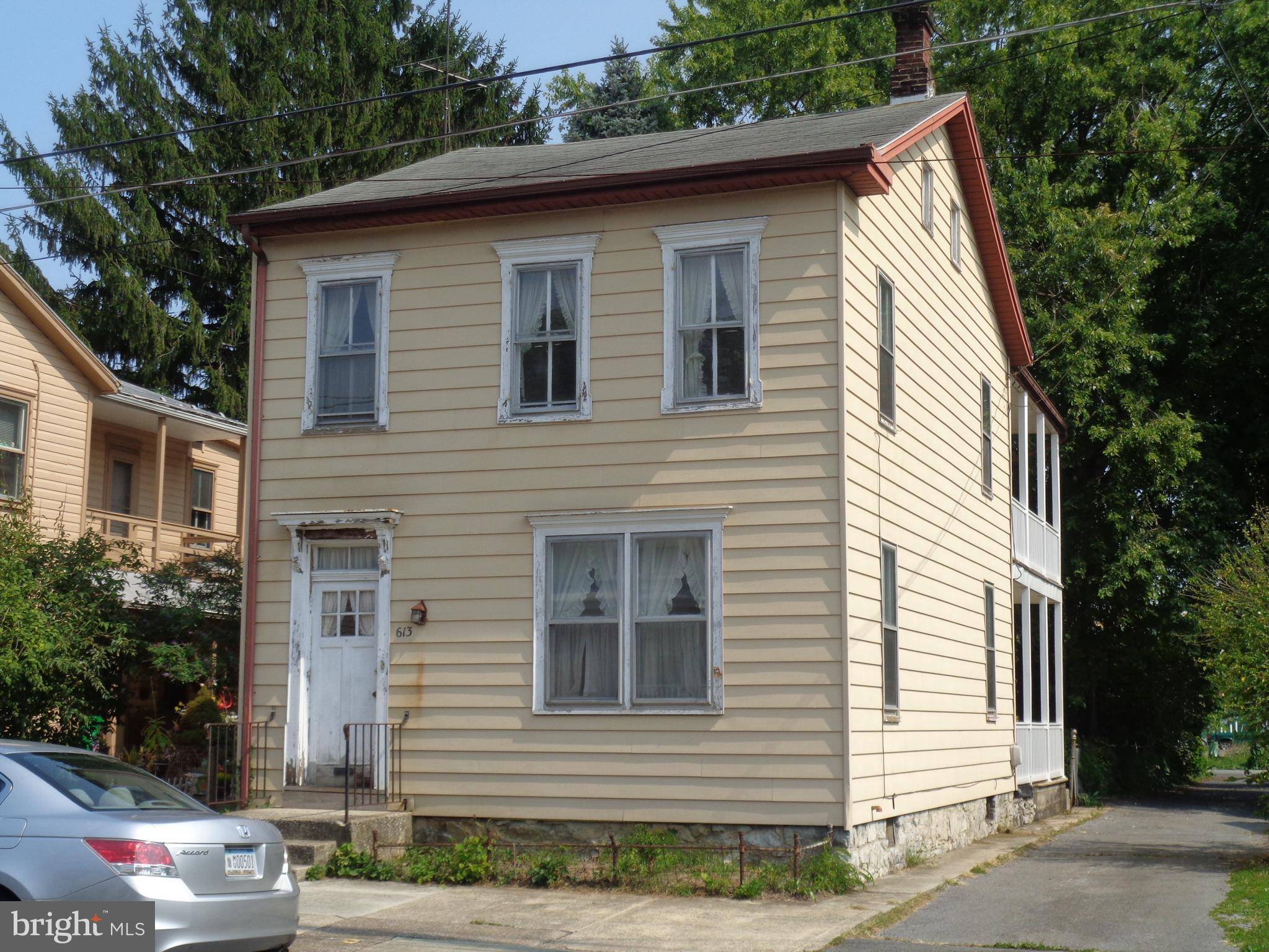 Carlisle, PA 17013,613 N PITT ST