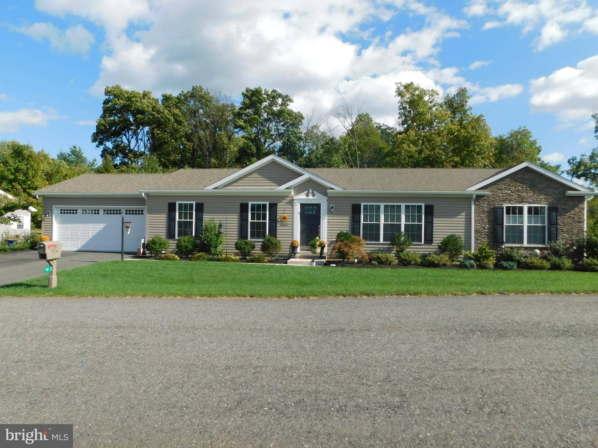 Bechtelsville, PA 19505,18 SANDPIPER DR