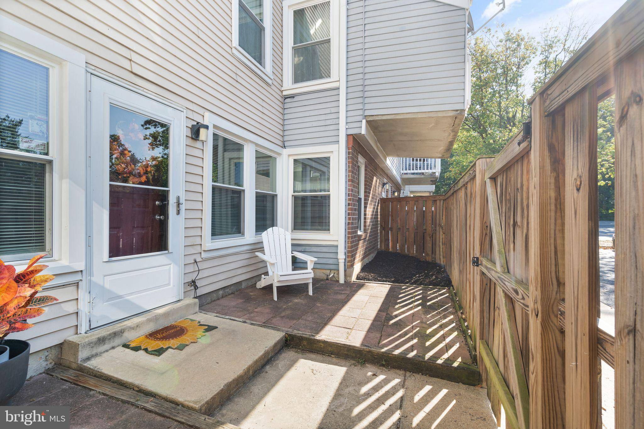 Alexandria, VA 22309,4308 PEMBROOK VILLAGE DR #6