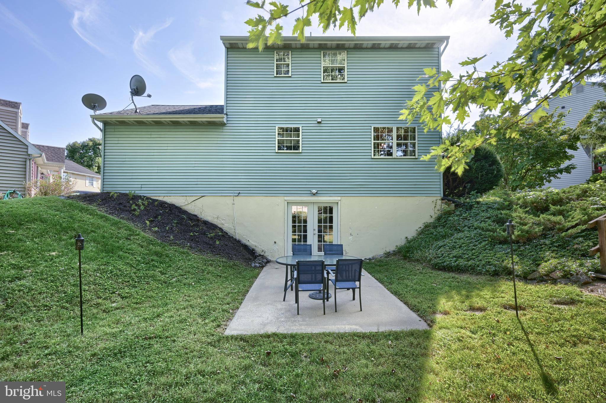 Lancaster, PA 17602,447 LUPINE CIR