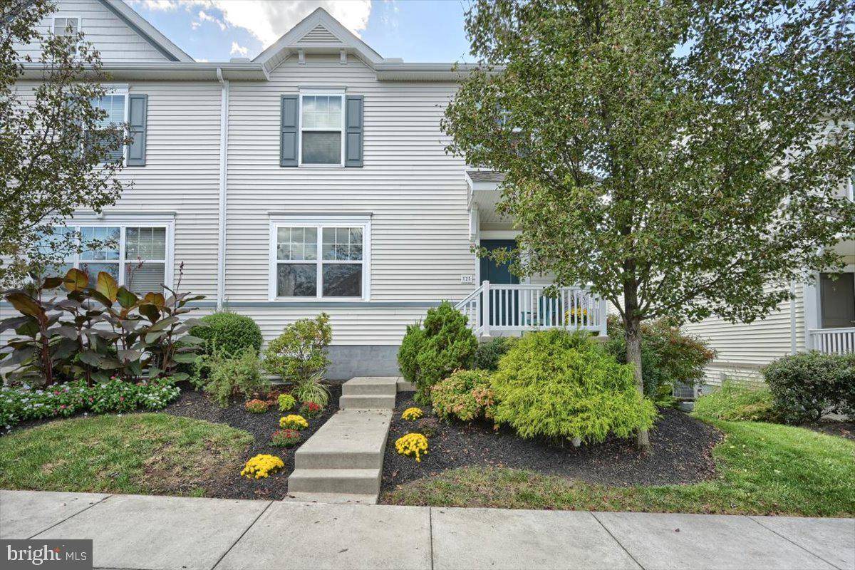 Willow Street, PA 17584,525 MORELAND CT N