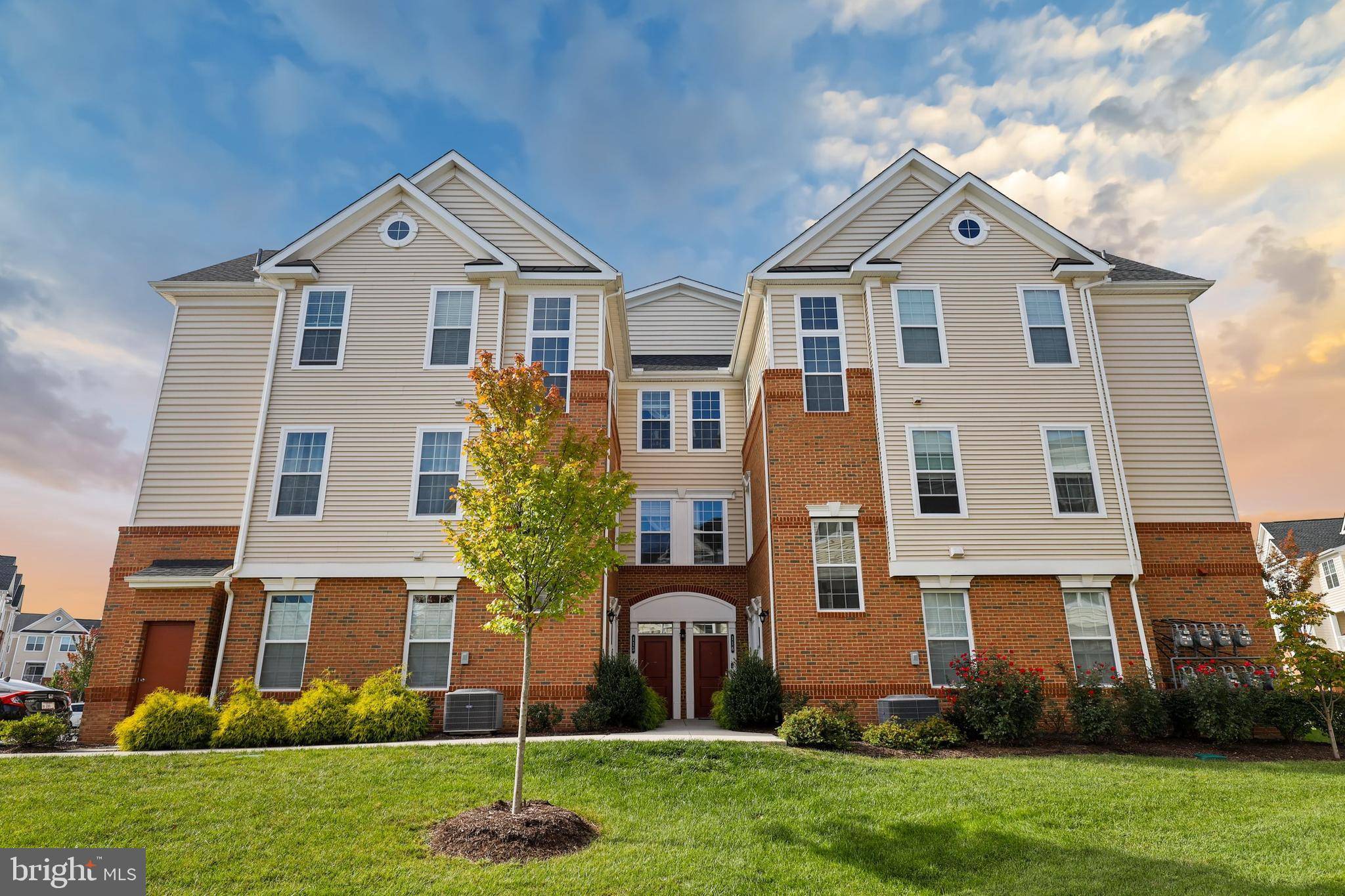 Ashburn, VA 20148,43032 STUARTS GLEN TER #116