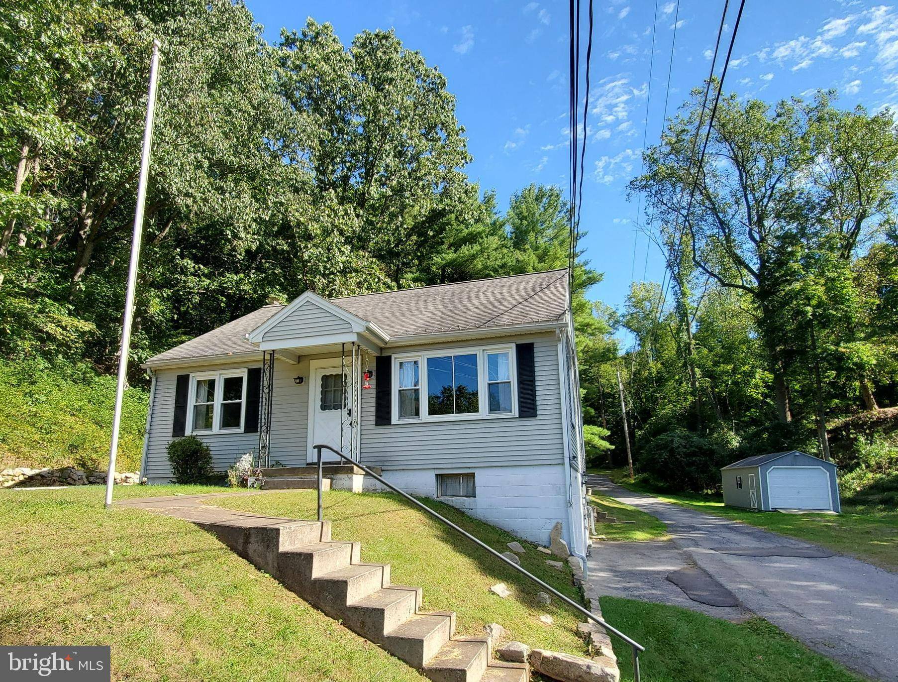 Mohnton, PA 19540,20 HILL LN