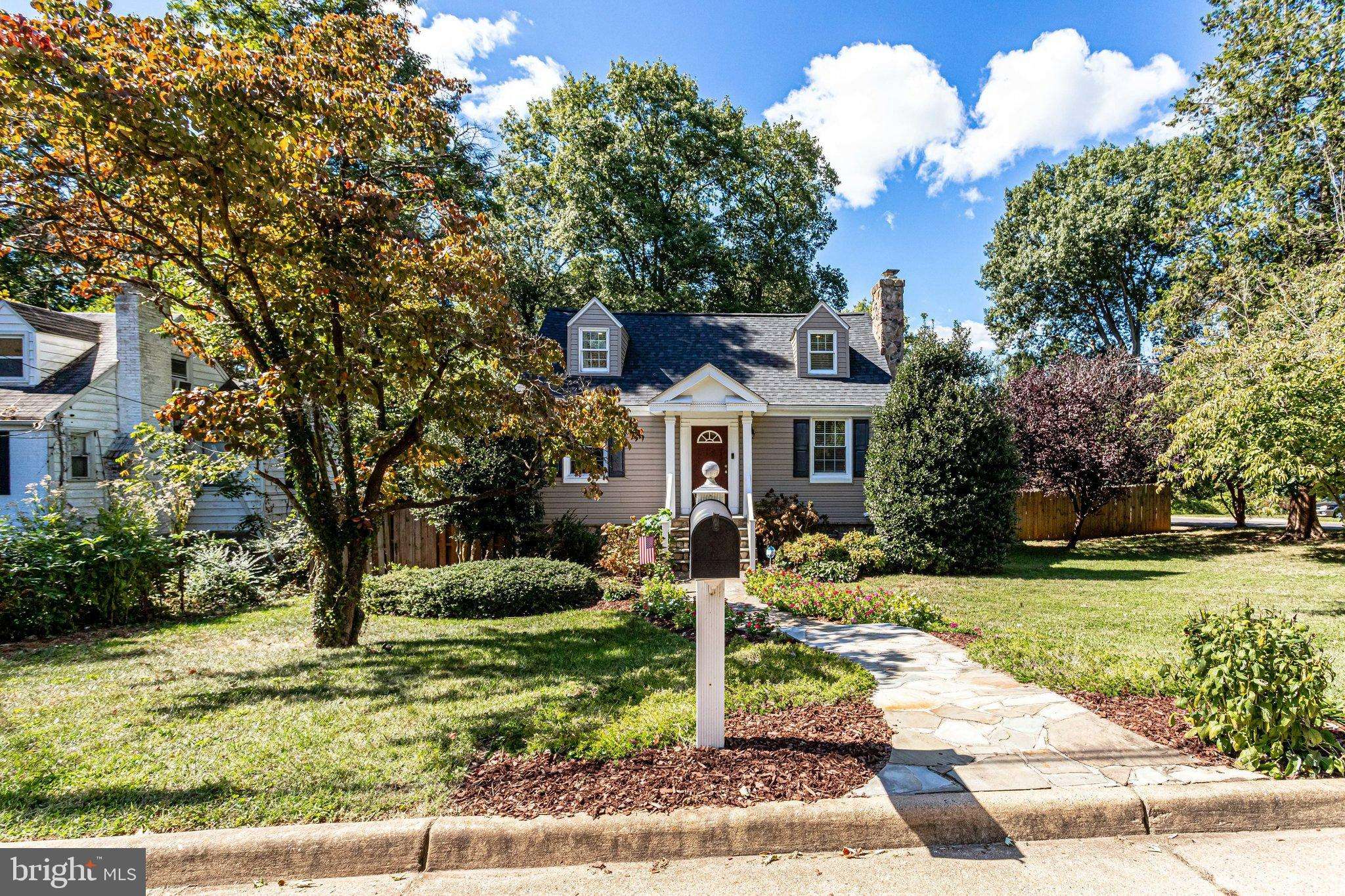 Falls Church, VA 22042,2900 MONROE PL