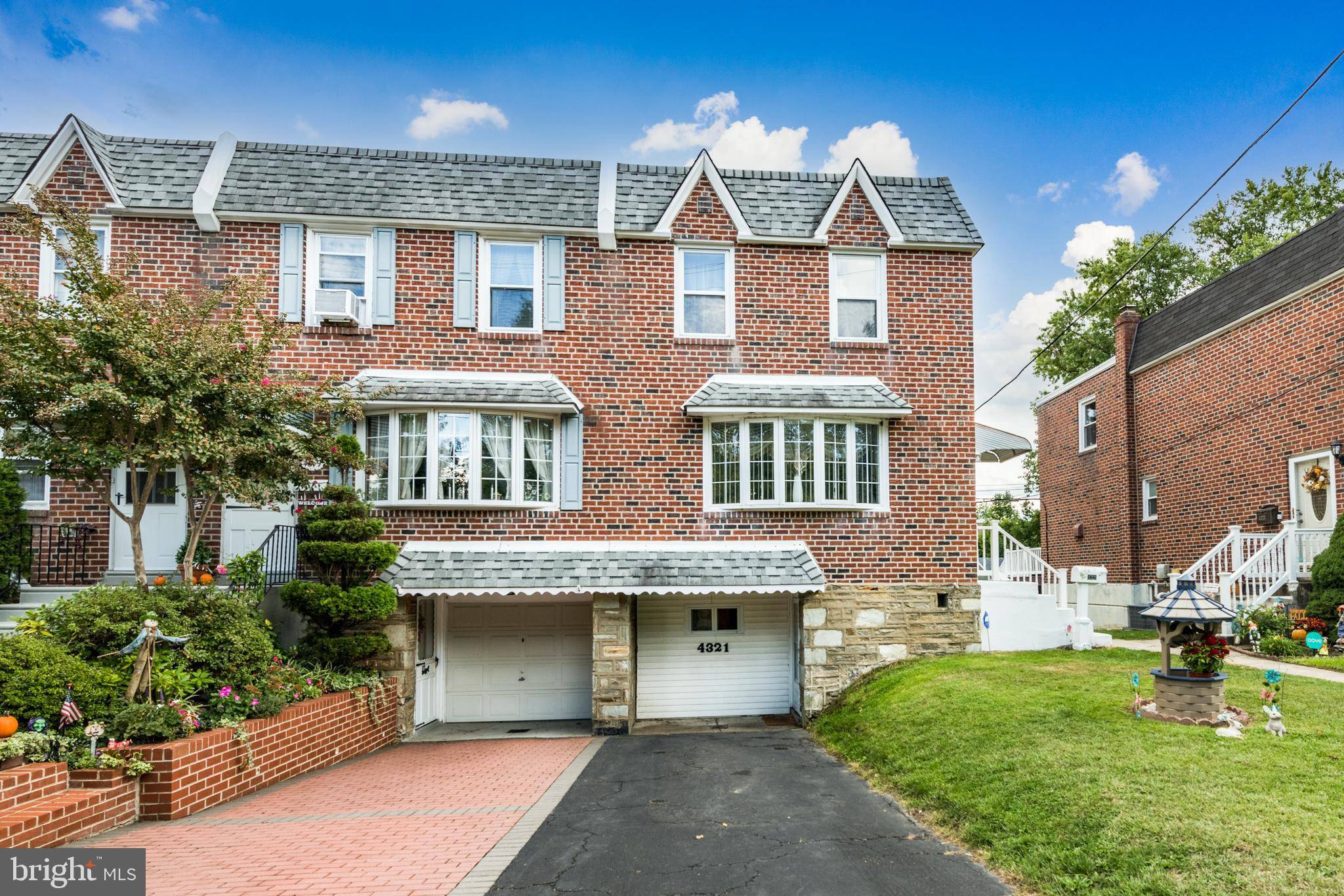 Philadelphia, PA 19154,4321 DEERPATH LN