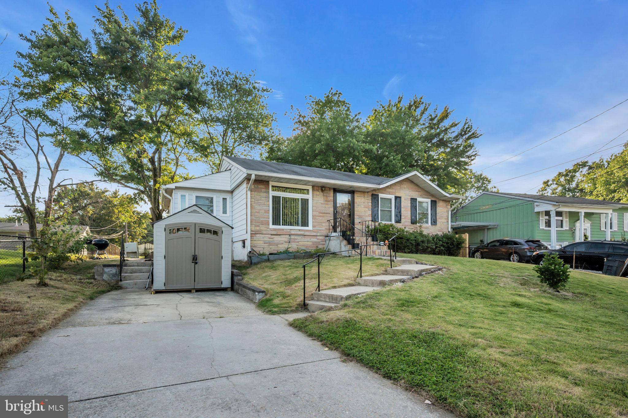 Capitol Heights, MD 20743,607 SISALBED CT