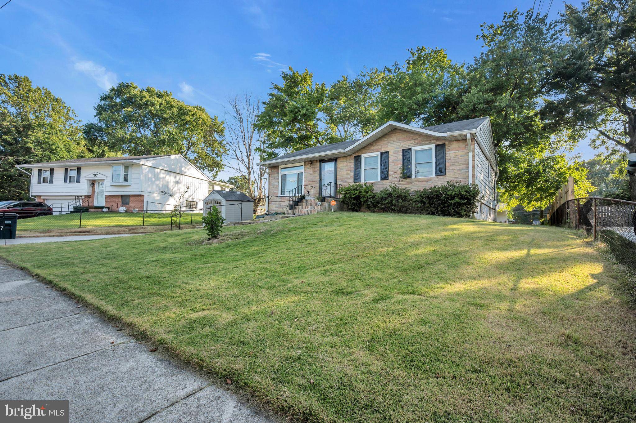 Capitol Heights, MD 20743,607 SISALBED CT