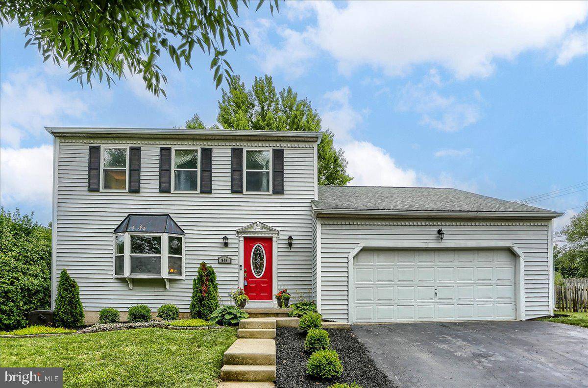 Hummelstown, PA 17036,946 E KINGS WAY E