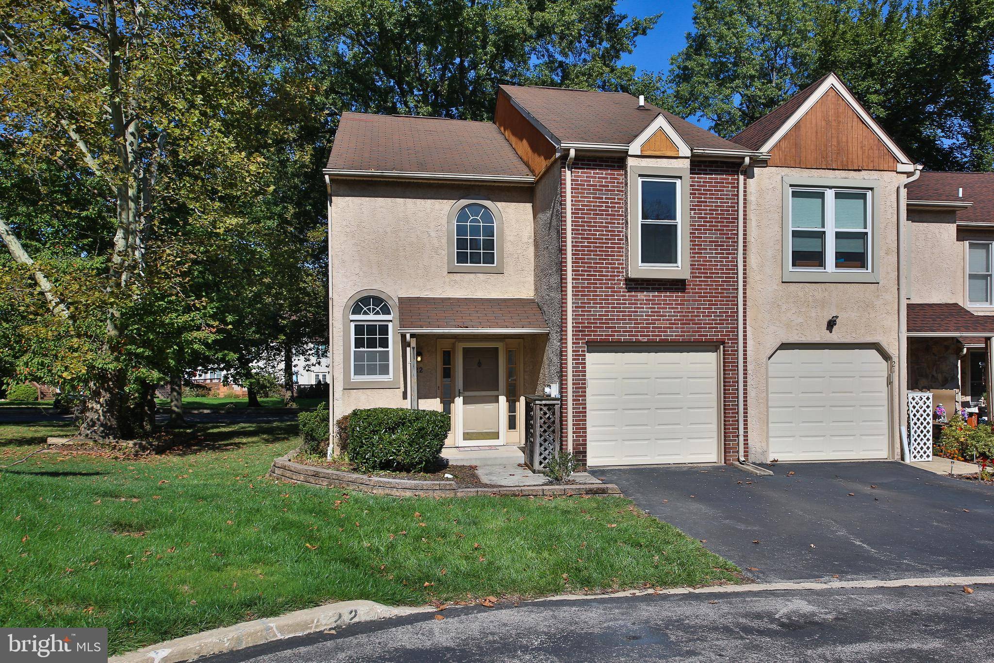 Lafayette Hill, PA 19444,22 FORSYTHIA CT