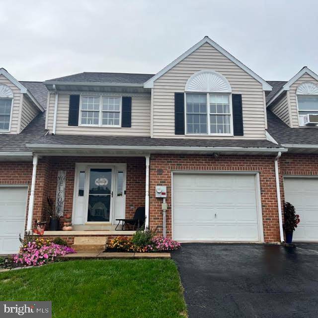 Mountville, PA 17554,465 SOCIETY HILL CIR