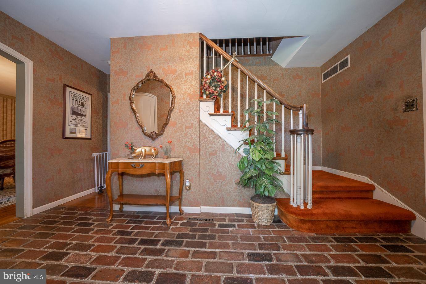 Newtown Square, PA 19073,658 LAKEVIEW CIR