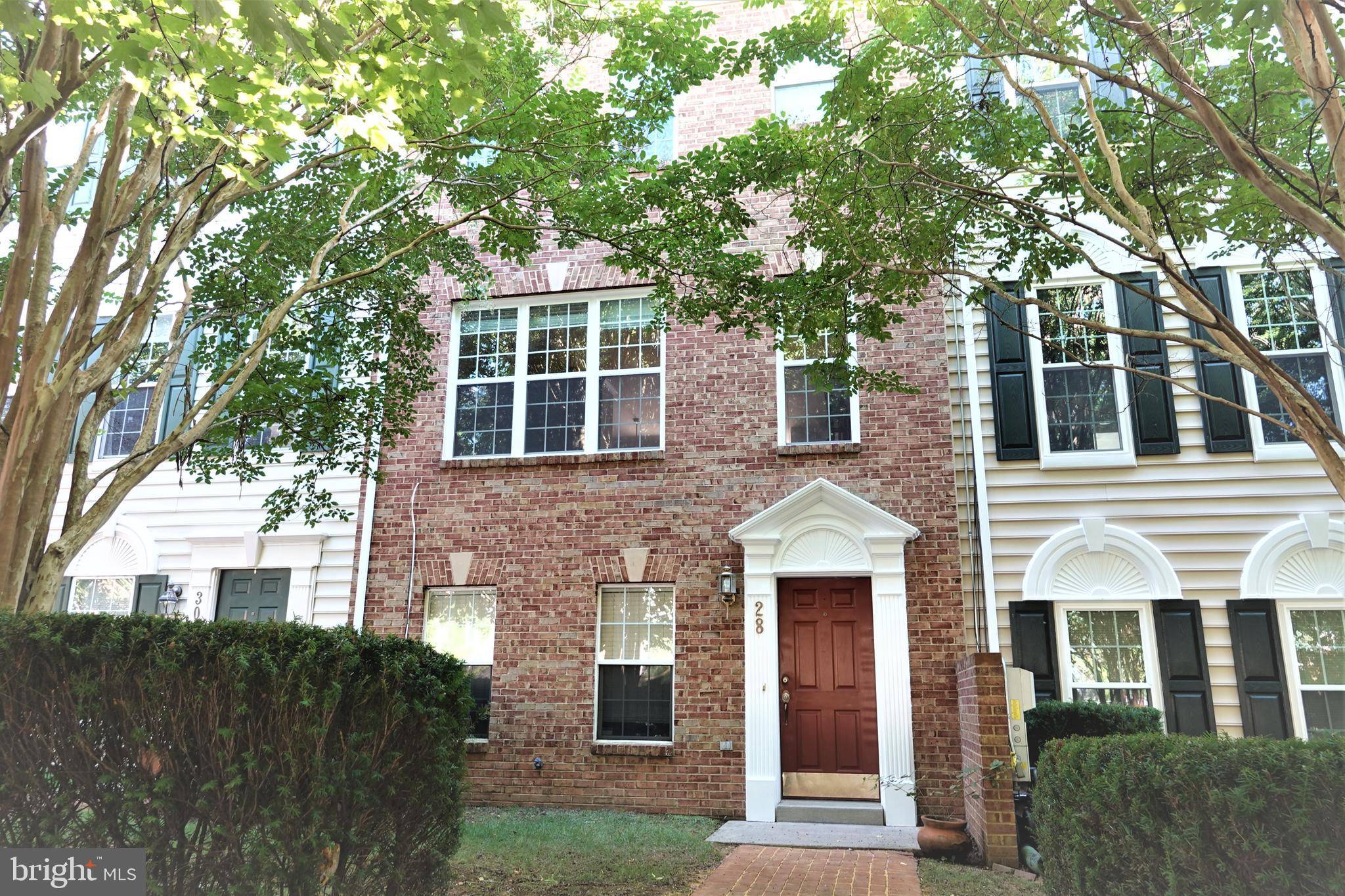 Gaithersburg, MD 20878,28 CASE MEWS